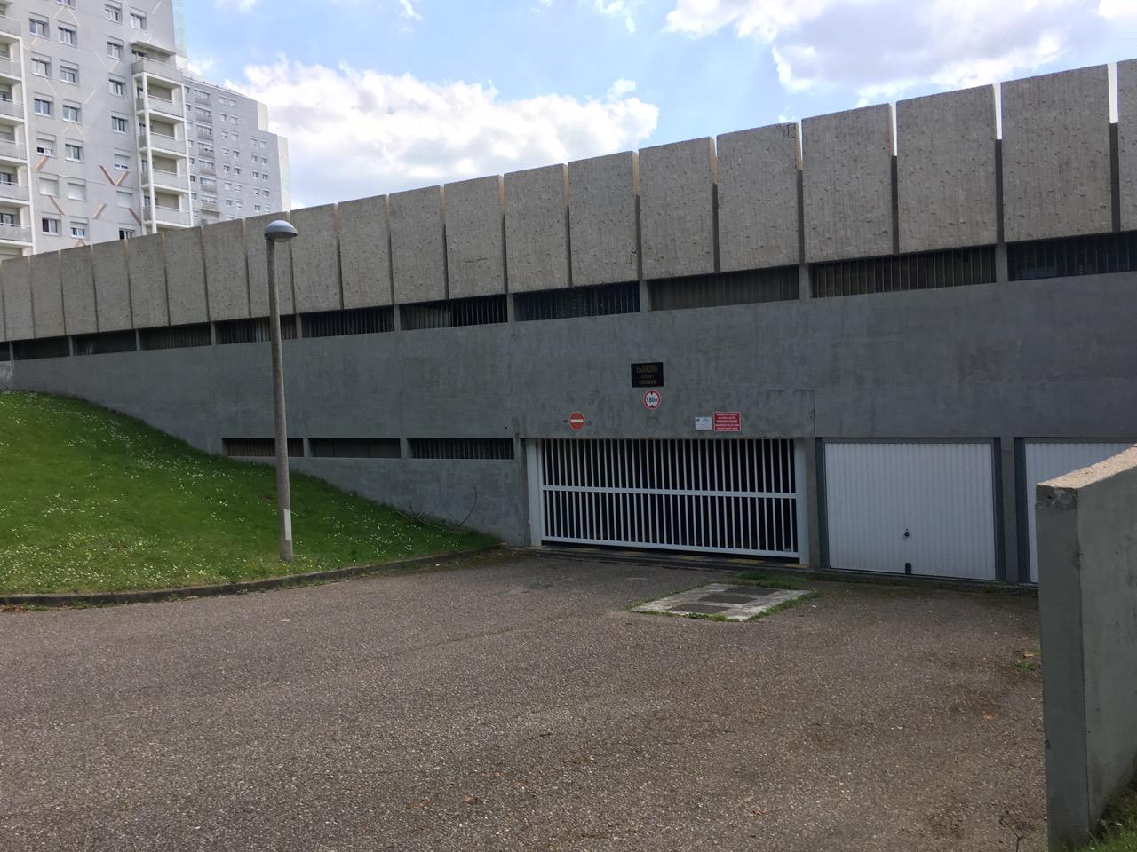 Garage fermé / Le Grand-Quevilly
