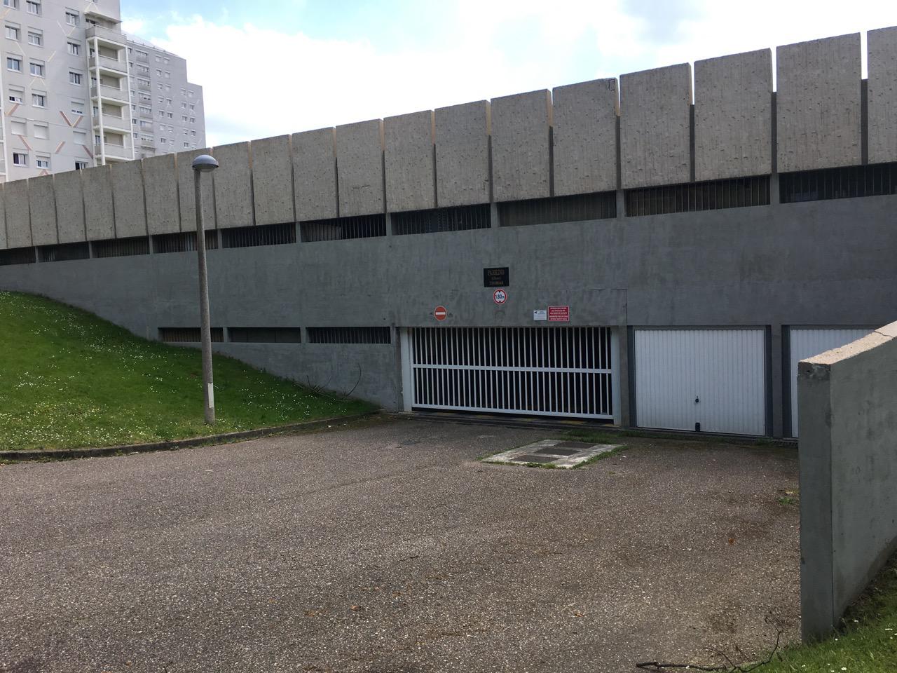 Garage à louer proche Rouen