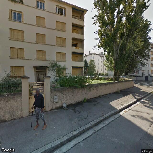 Grande cave saine pour stockage quartier Cusset