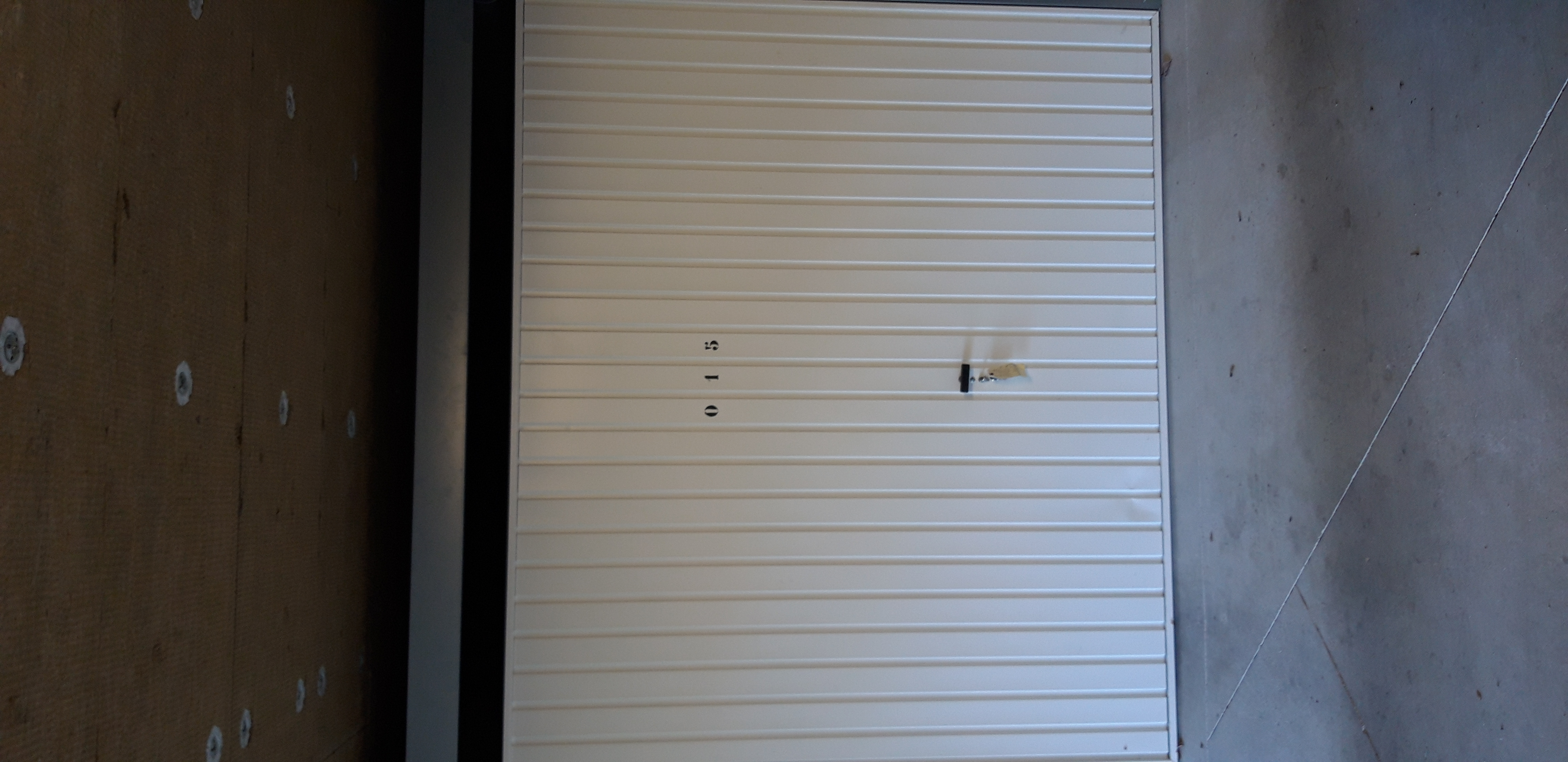 Garage fermé accès bip