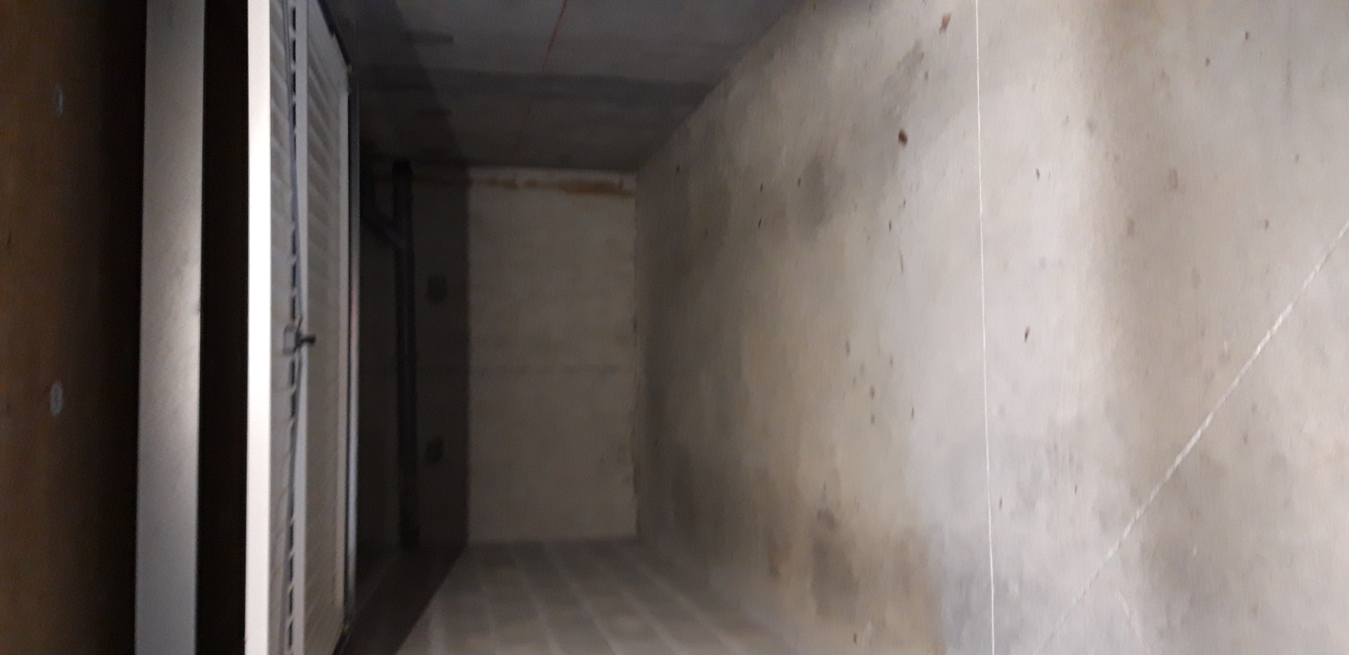 Garage fermé accès bip