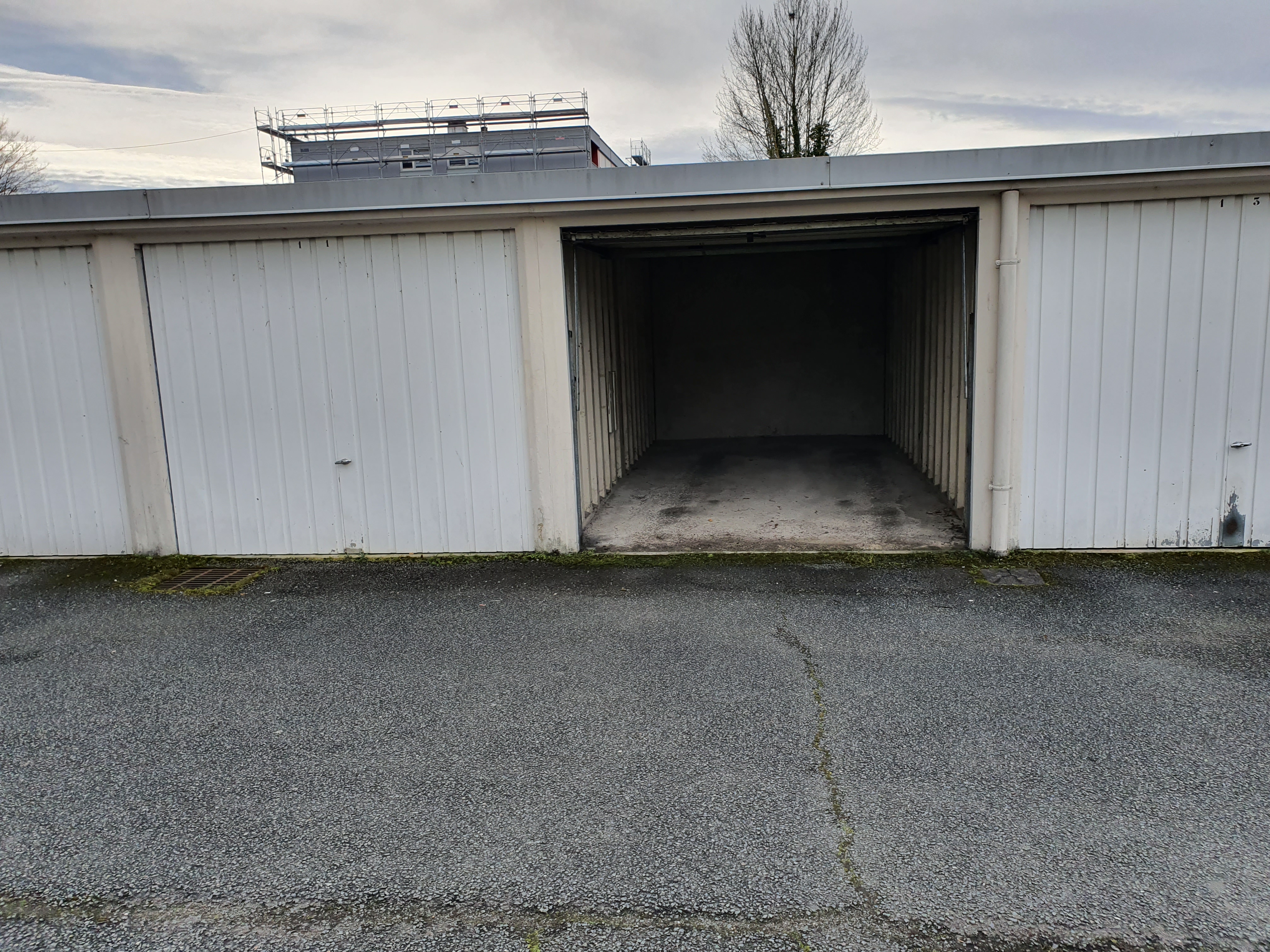 Espace fermé 13m² à louer plain pied
