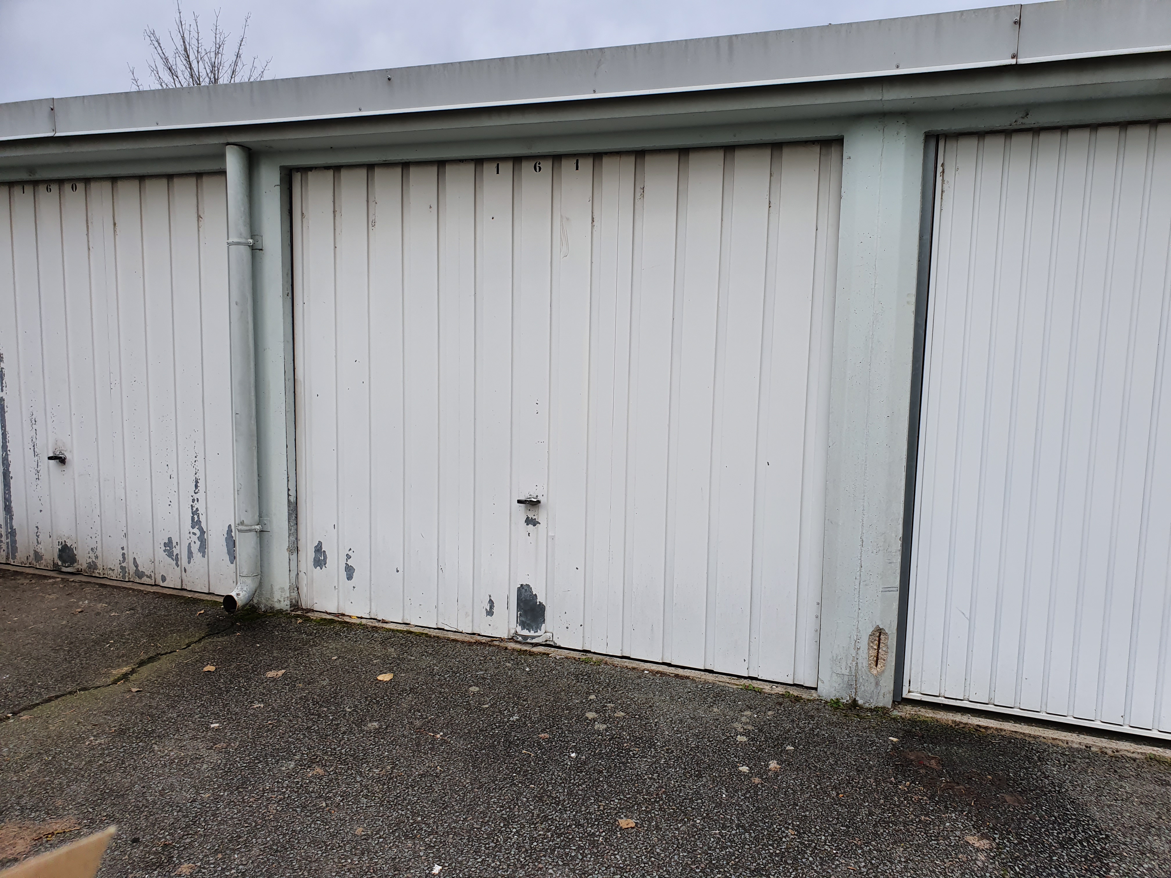 Location garage rez-de-chaussée