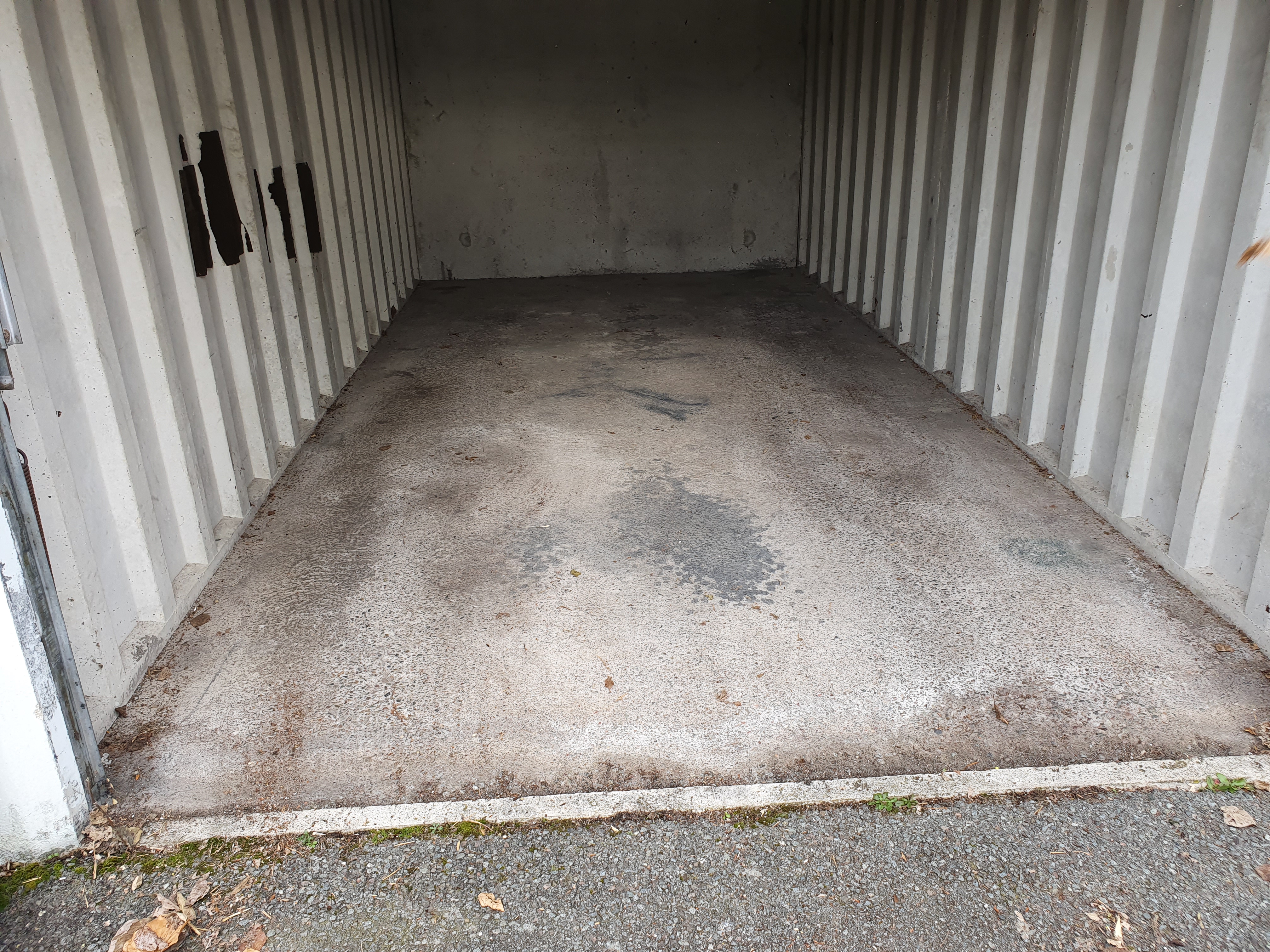 Location garage rez-de-chaussée
