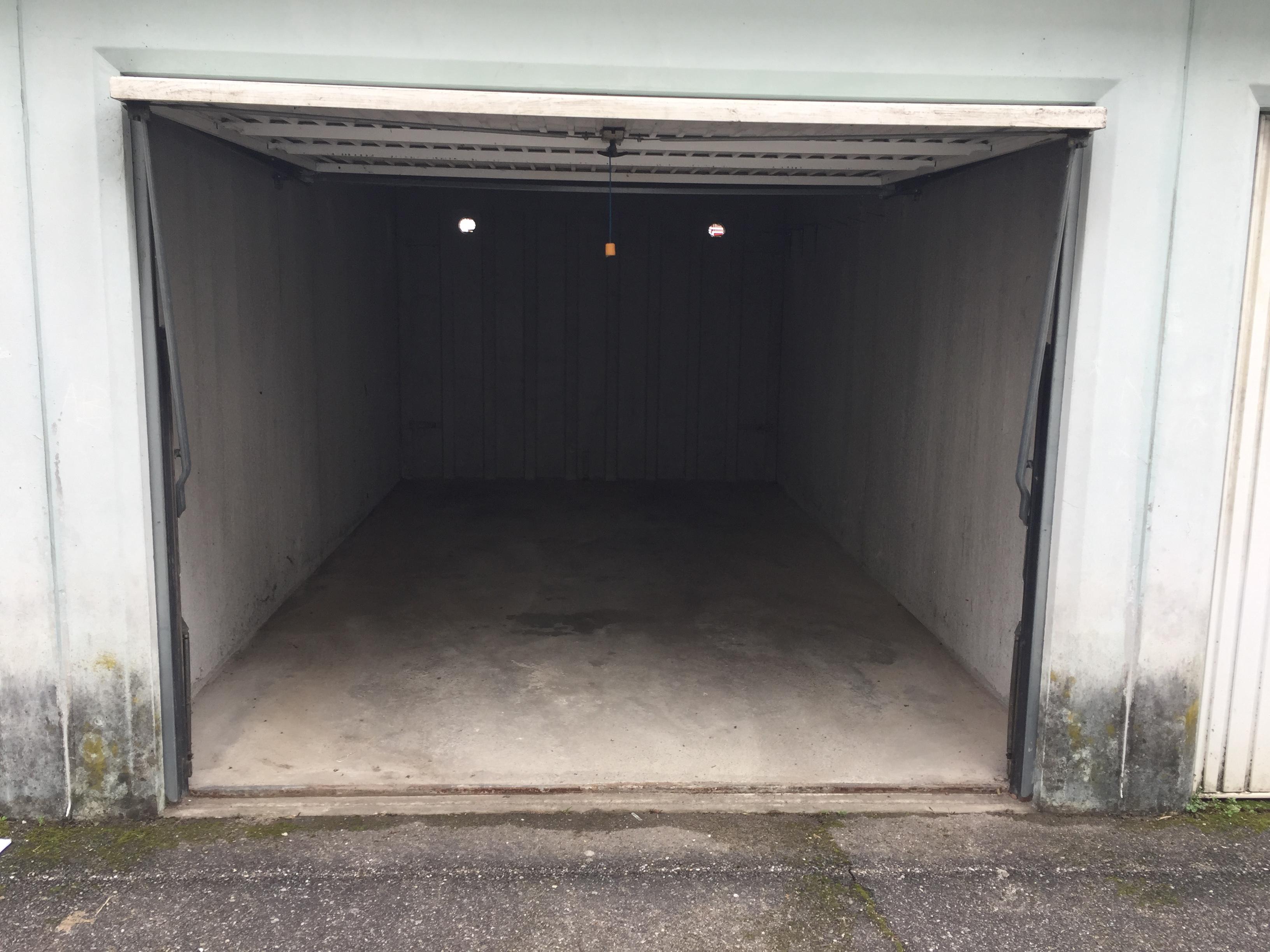 Garage à la location / parking