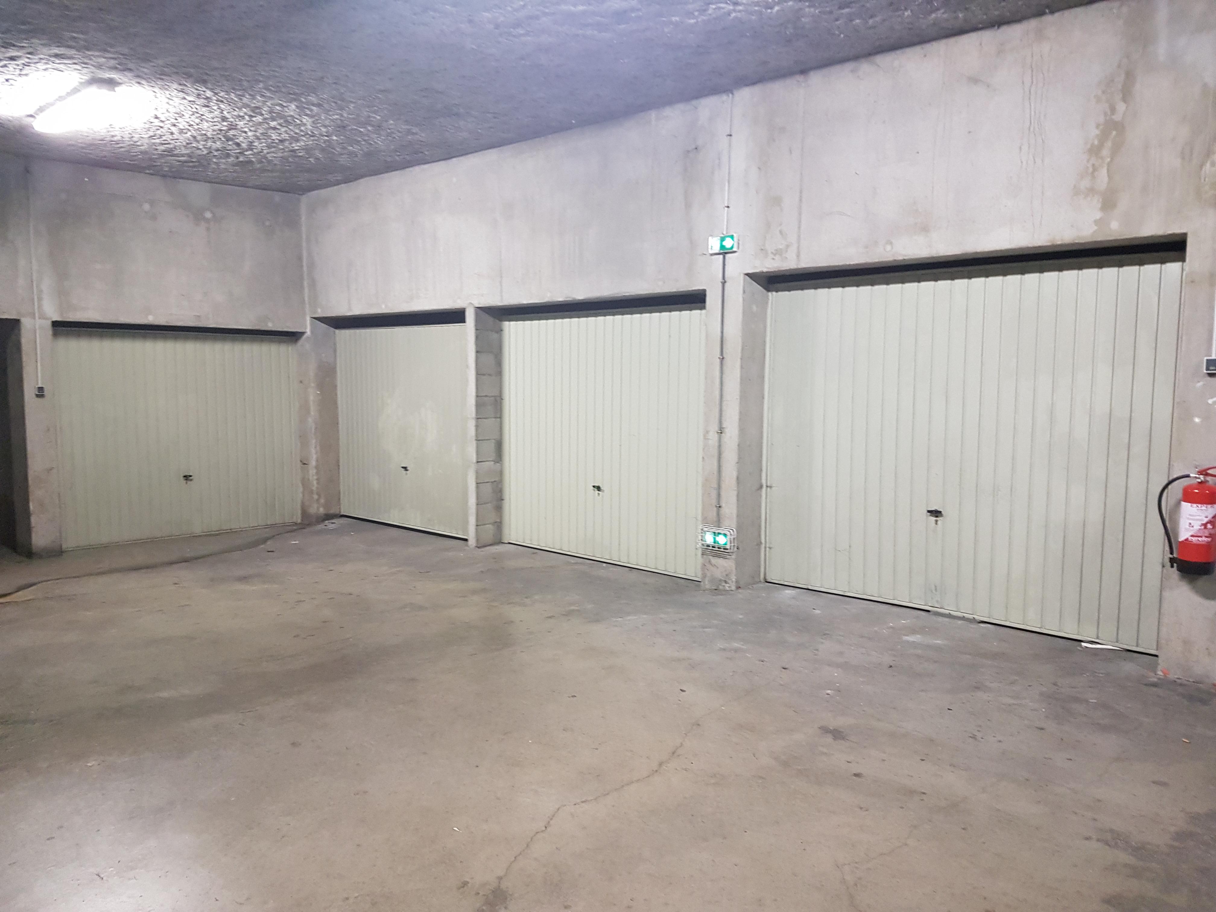 Parking sécurisé - fermé
