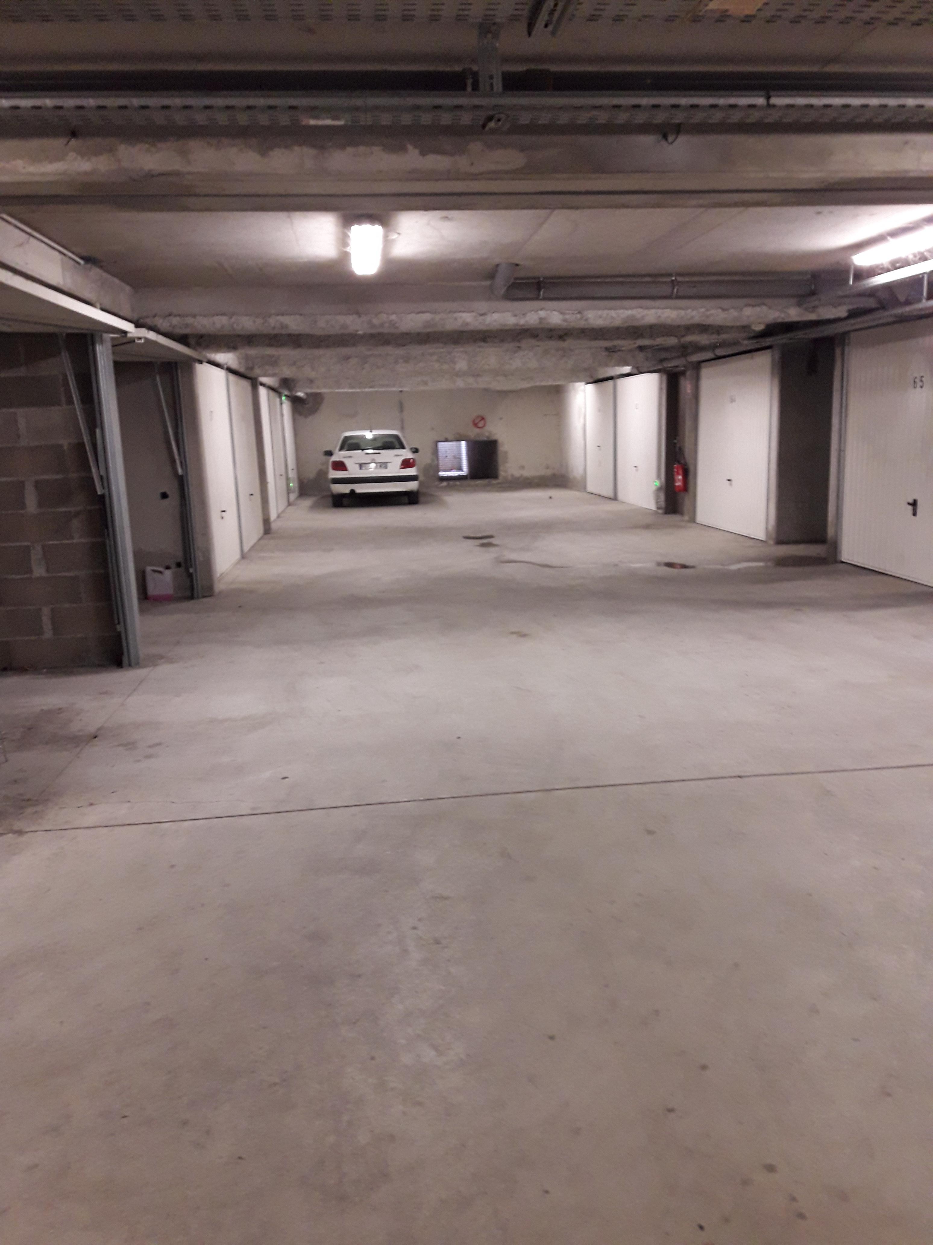 Garage / parking sécurisé