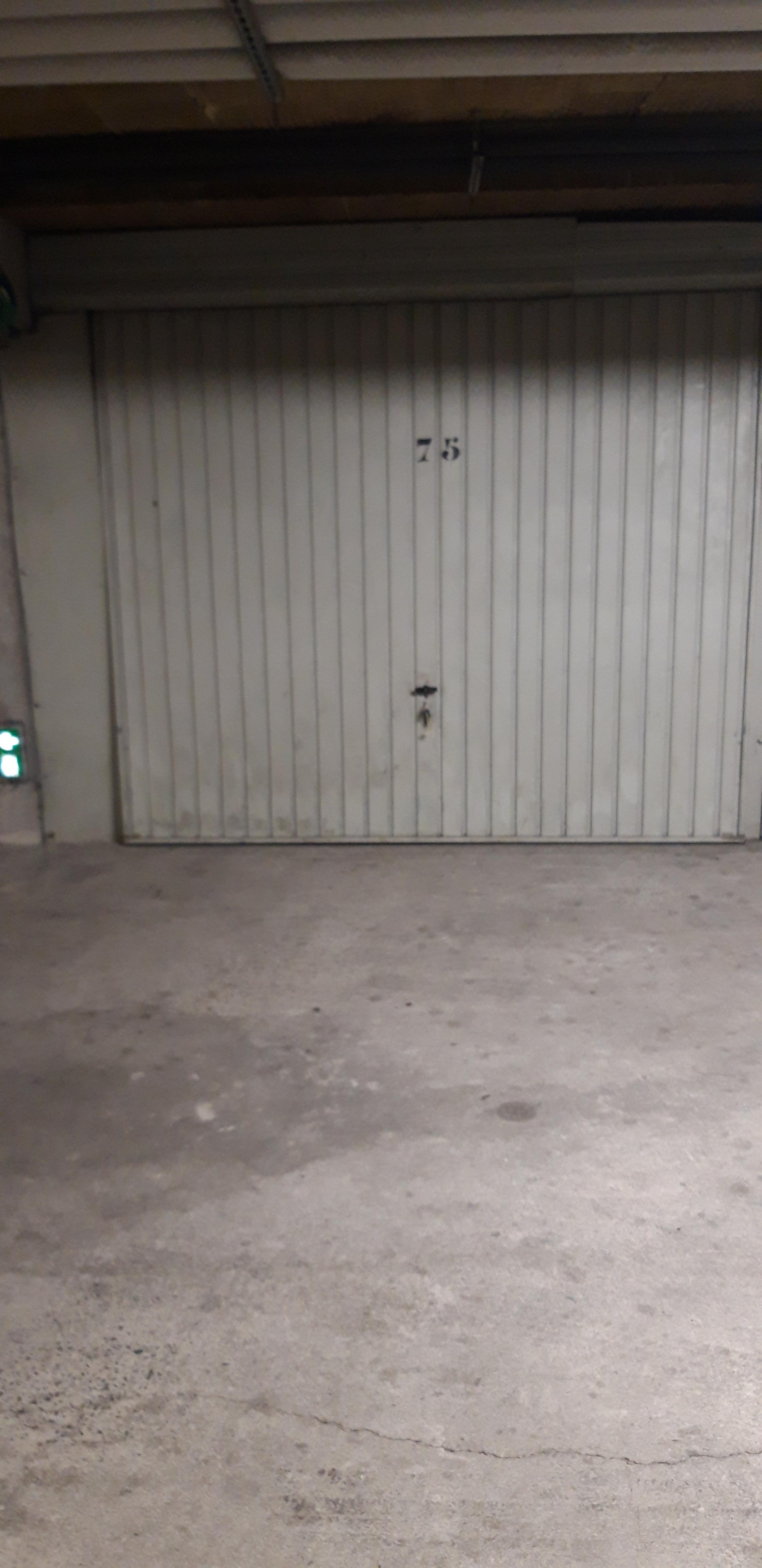 Garage sécurisé en sous-sol