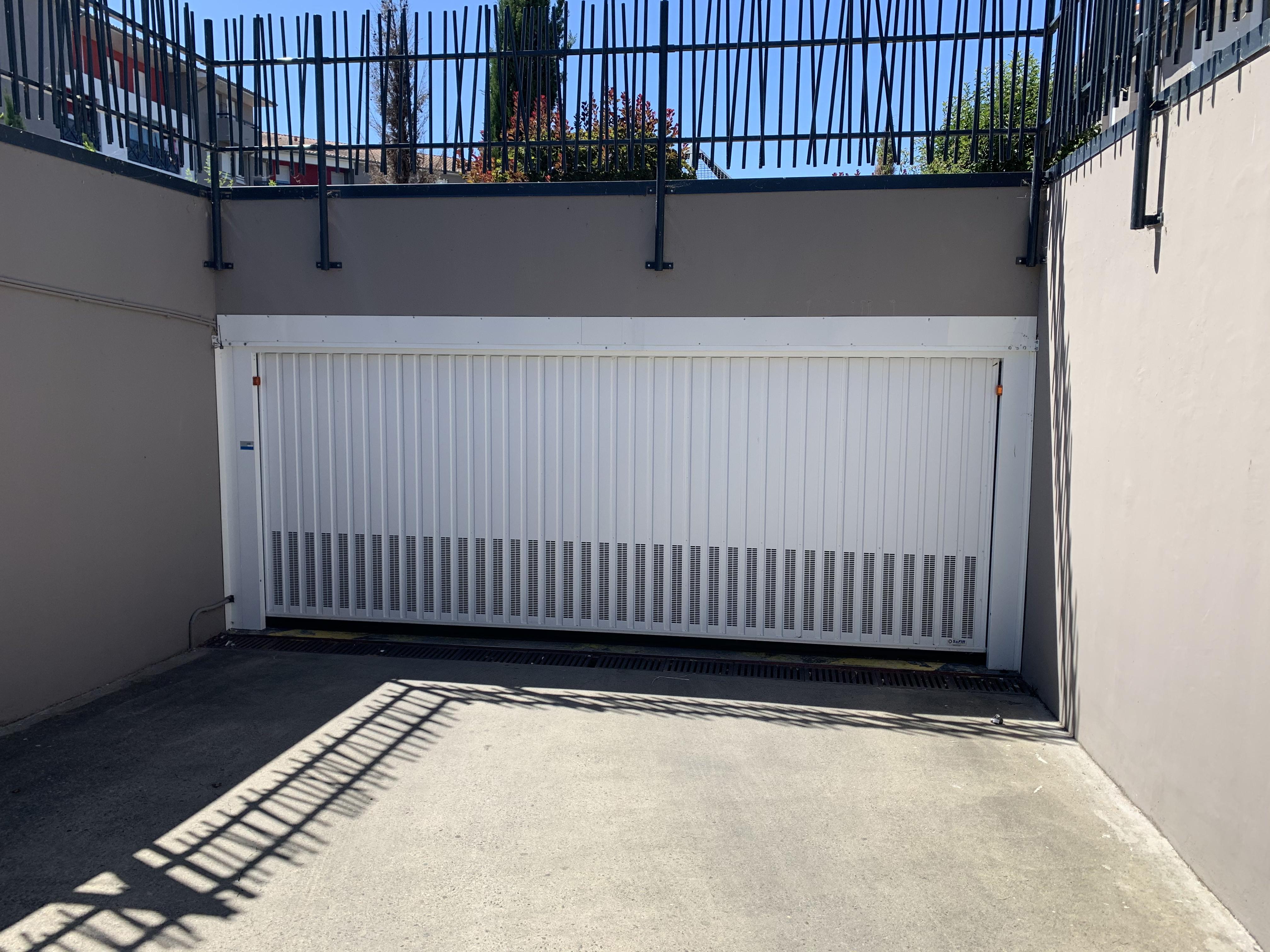 Garage à la location à Blagnac