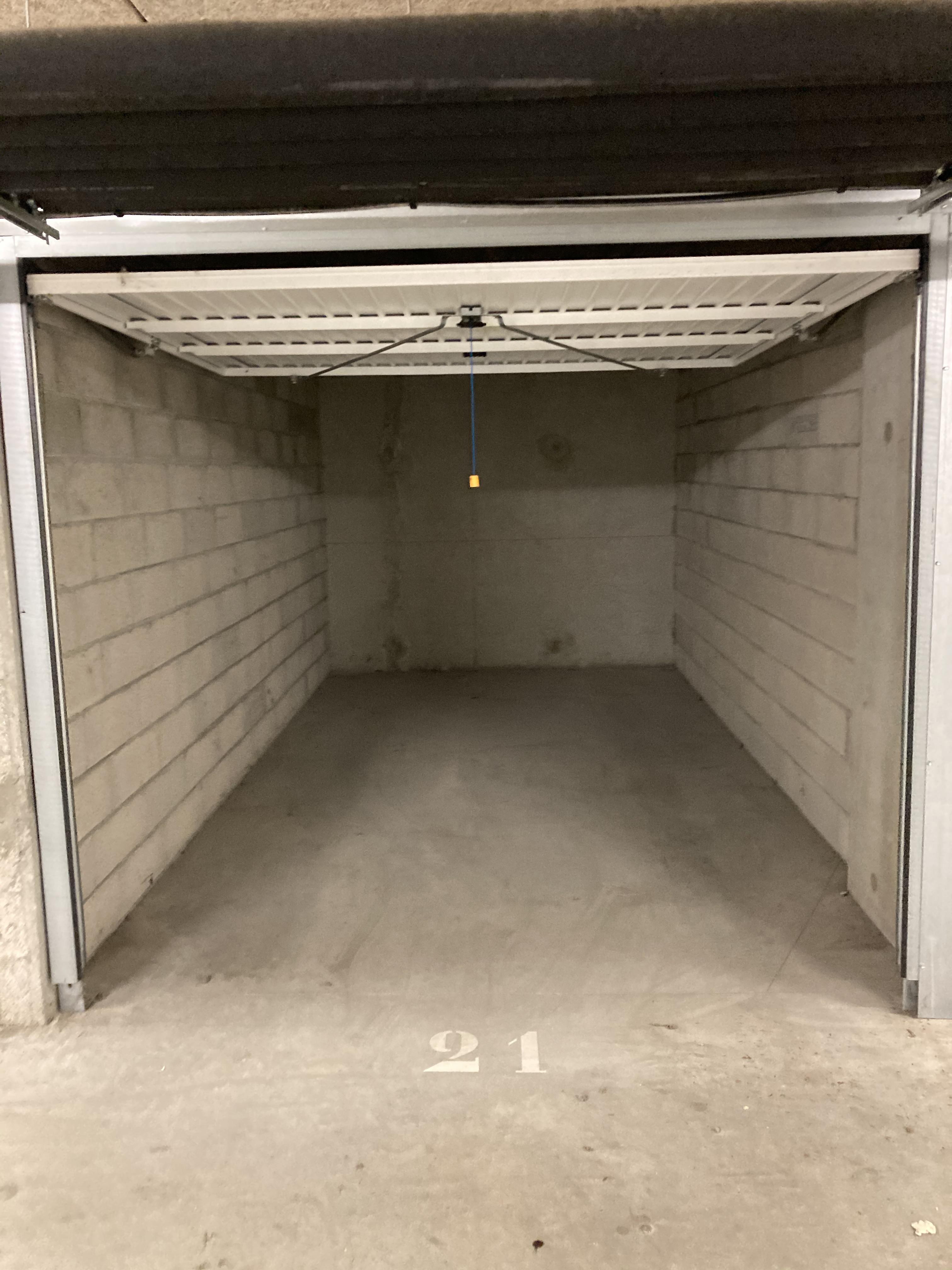 Box fermé - parking