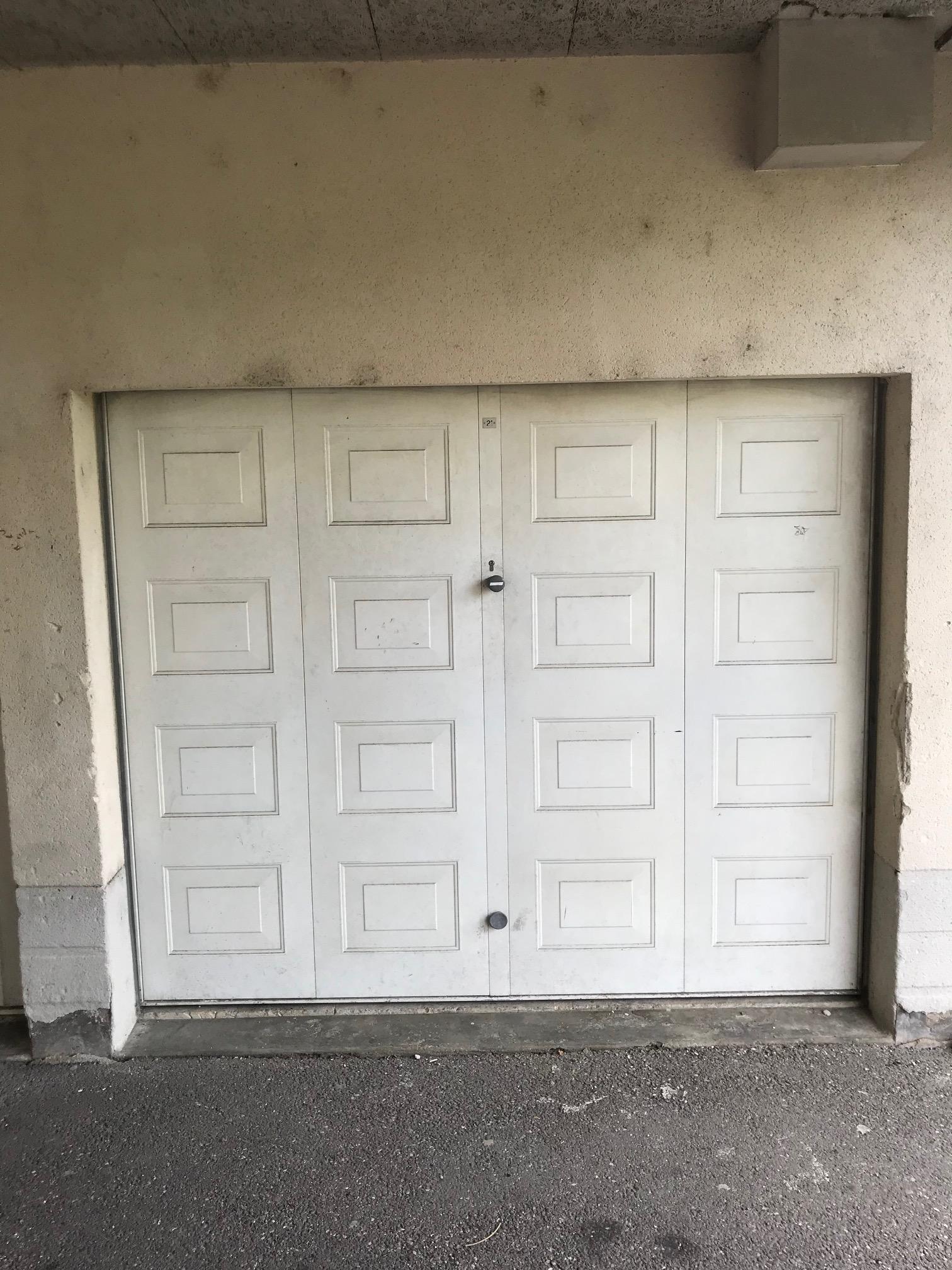 Garage fermé pour parking