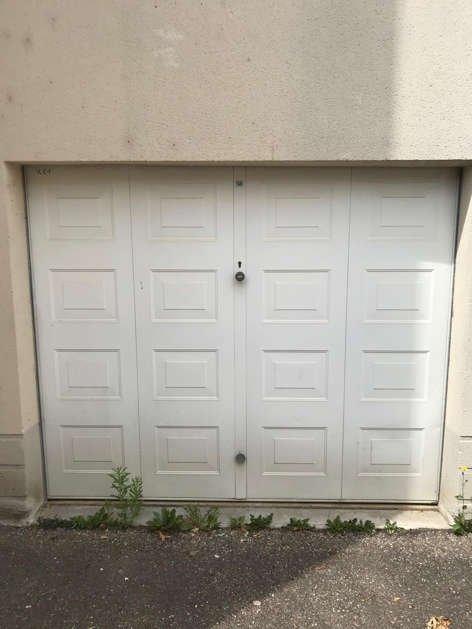 Location parking fermé