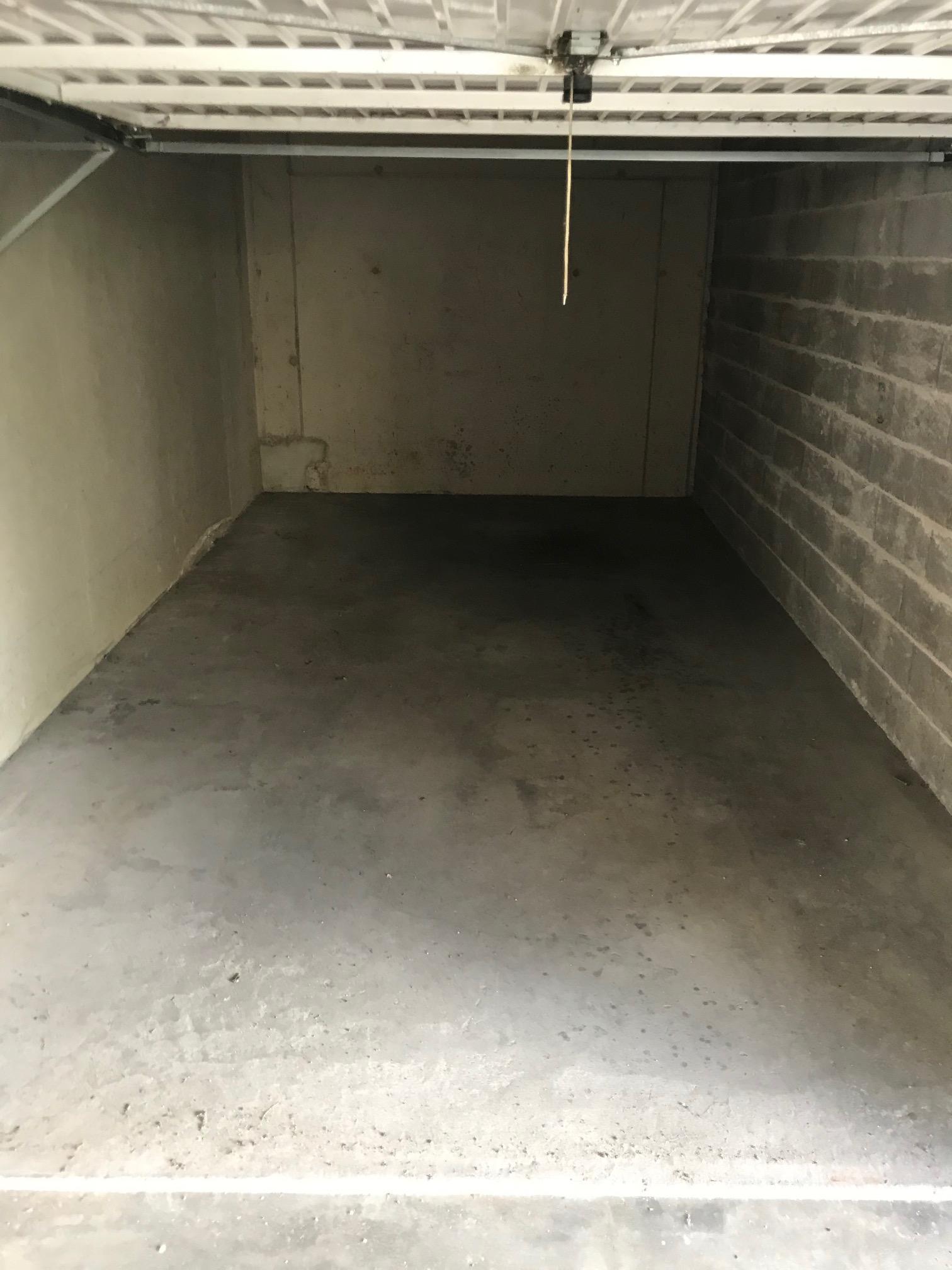 Location parking fermé
