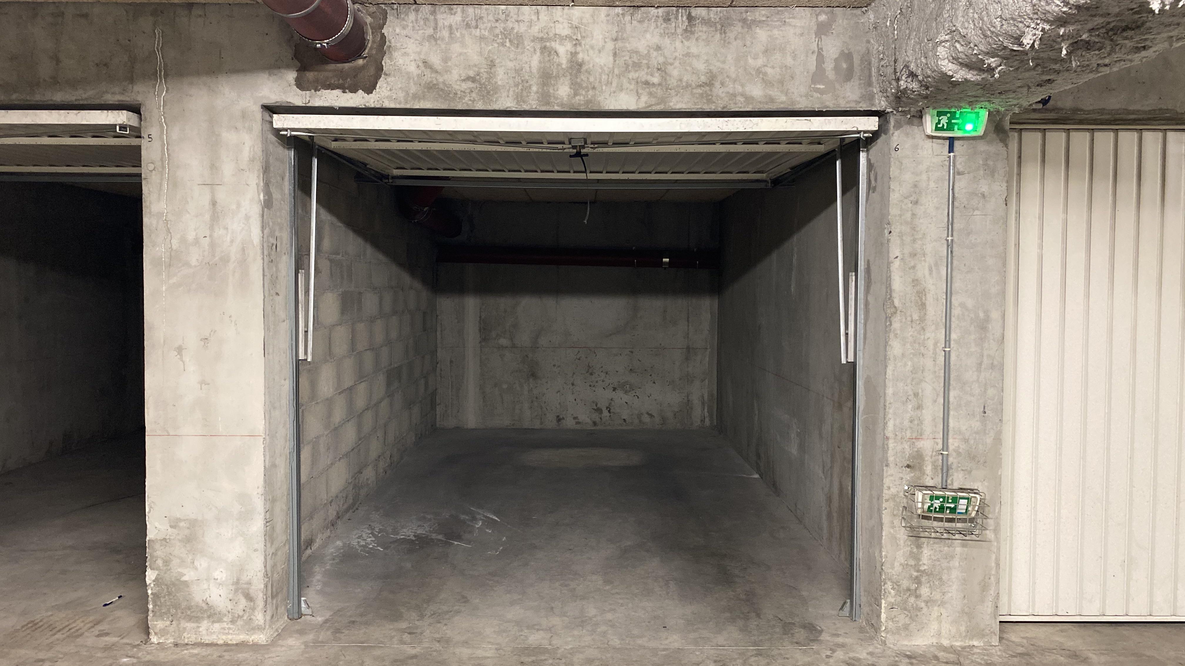 Garage Echirolles / Proche Hôpital
