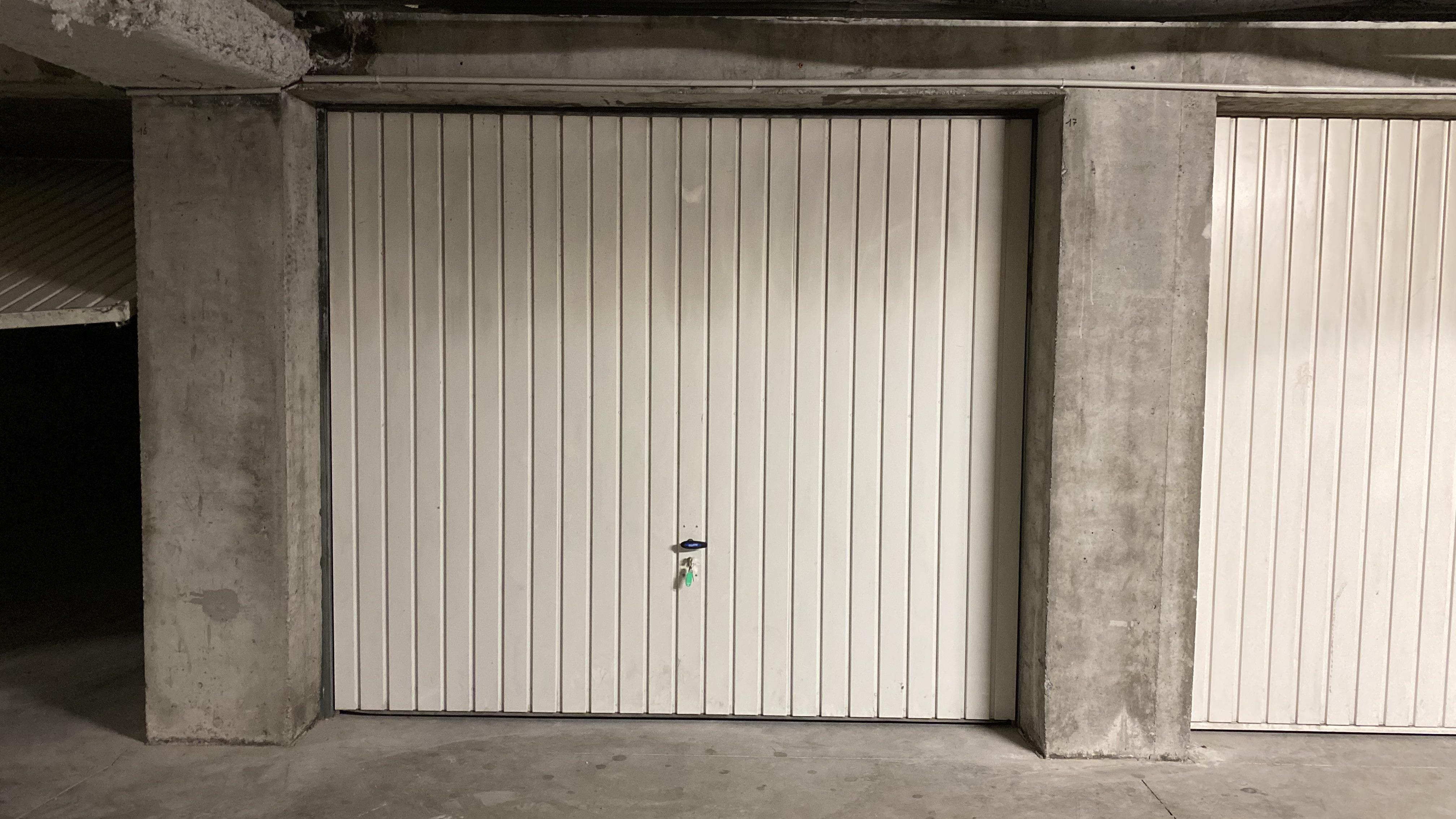 Garage privé / Proche de Grenoble / CHU