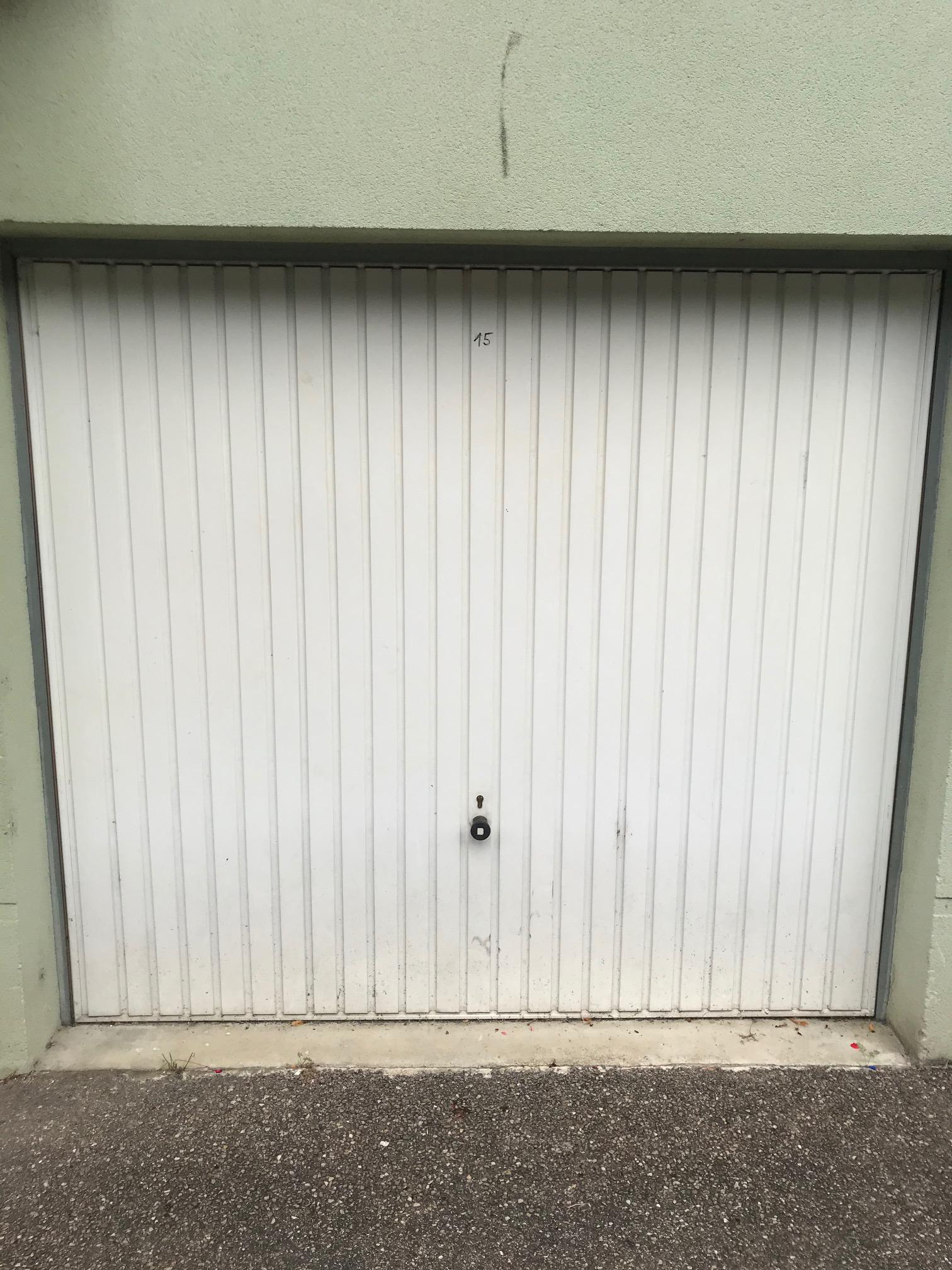 Garage à louer en rez-de-chaussée Ars sur Moselle