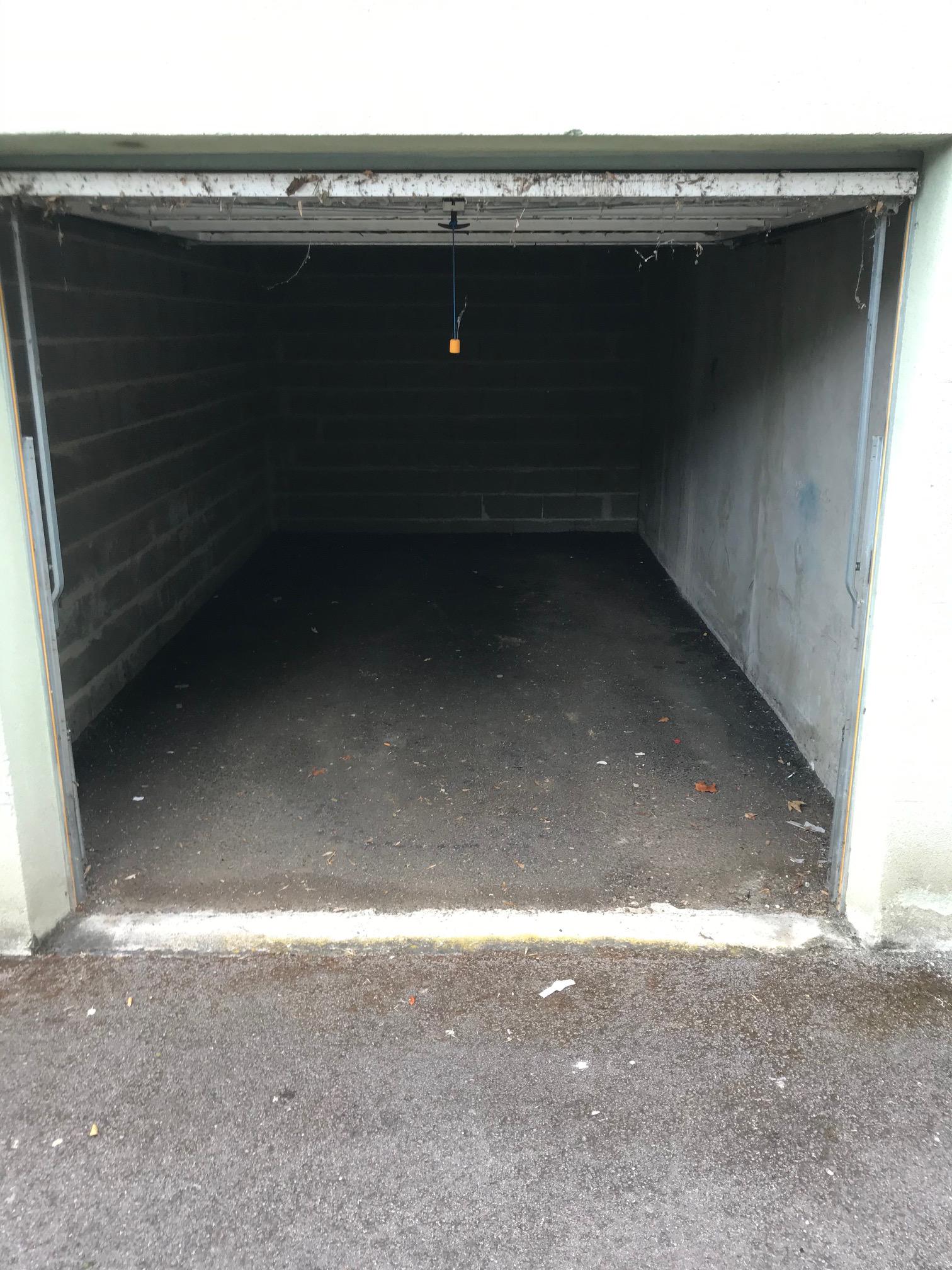 Garage à louer