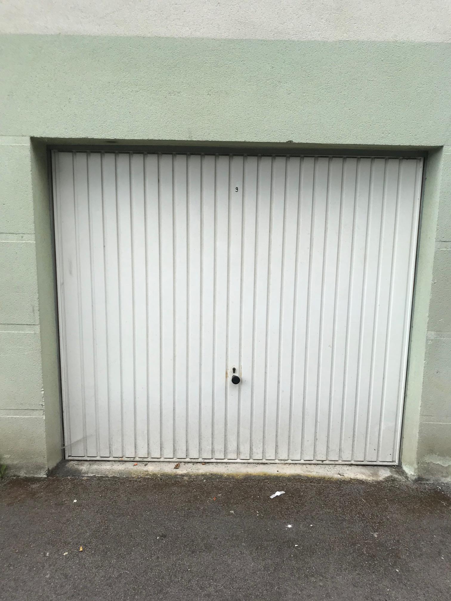 Garage à louer