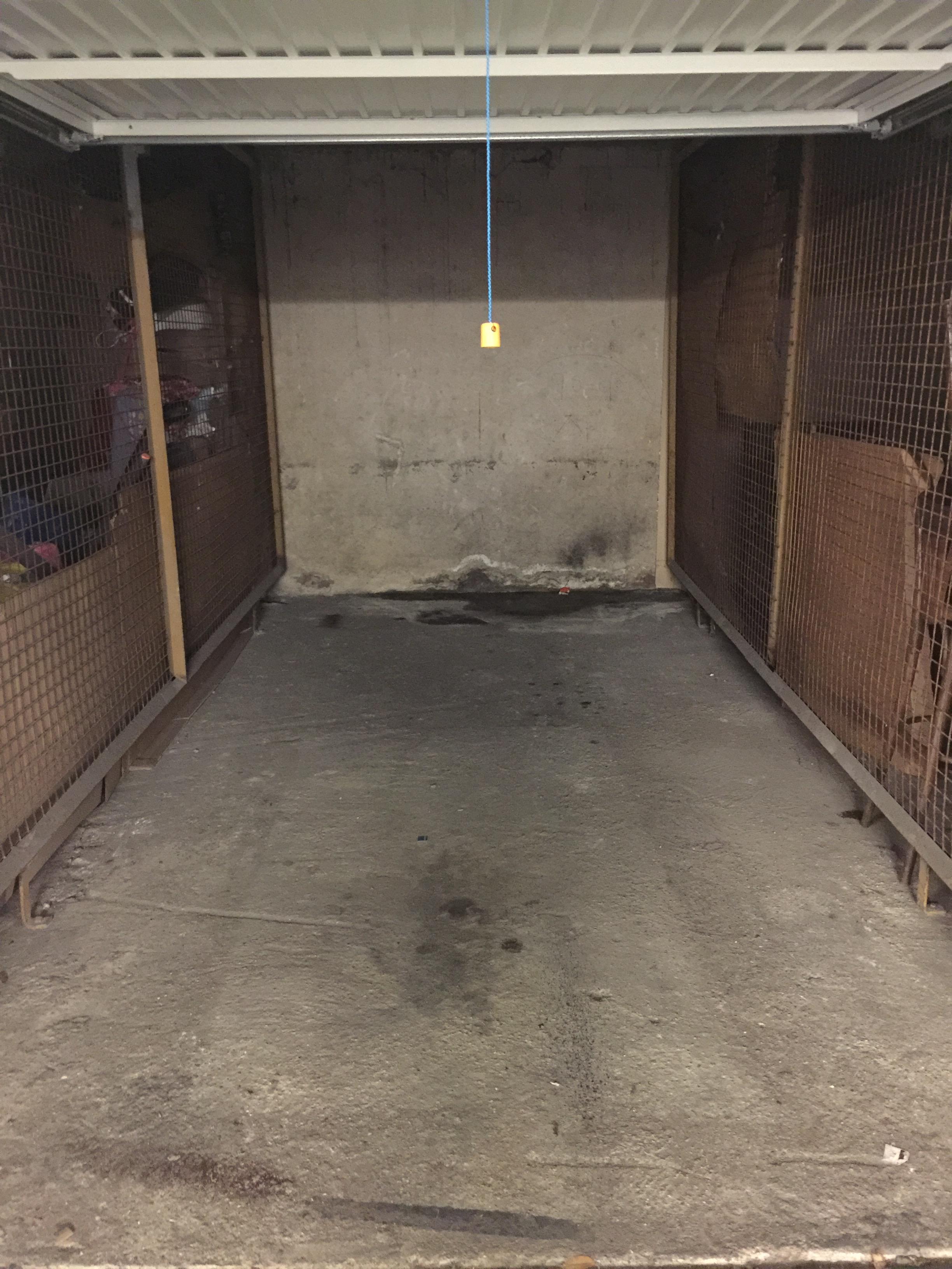 Garage/Box fermé sécurisé pour 2 roues