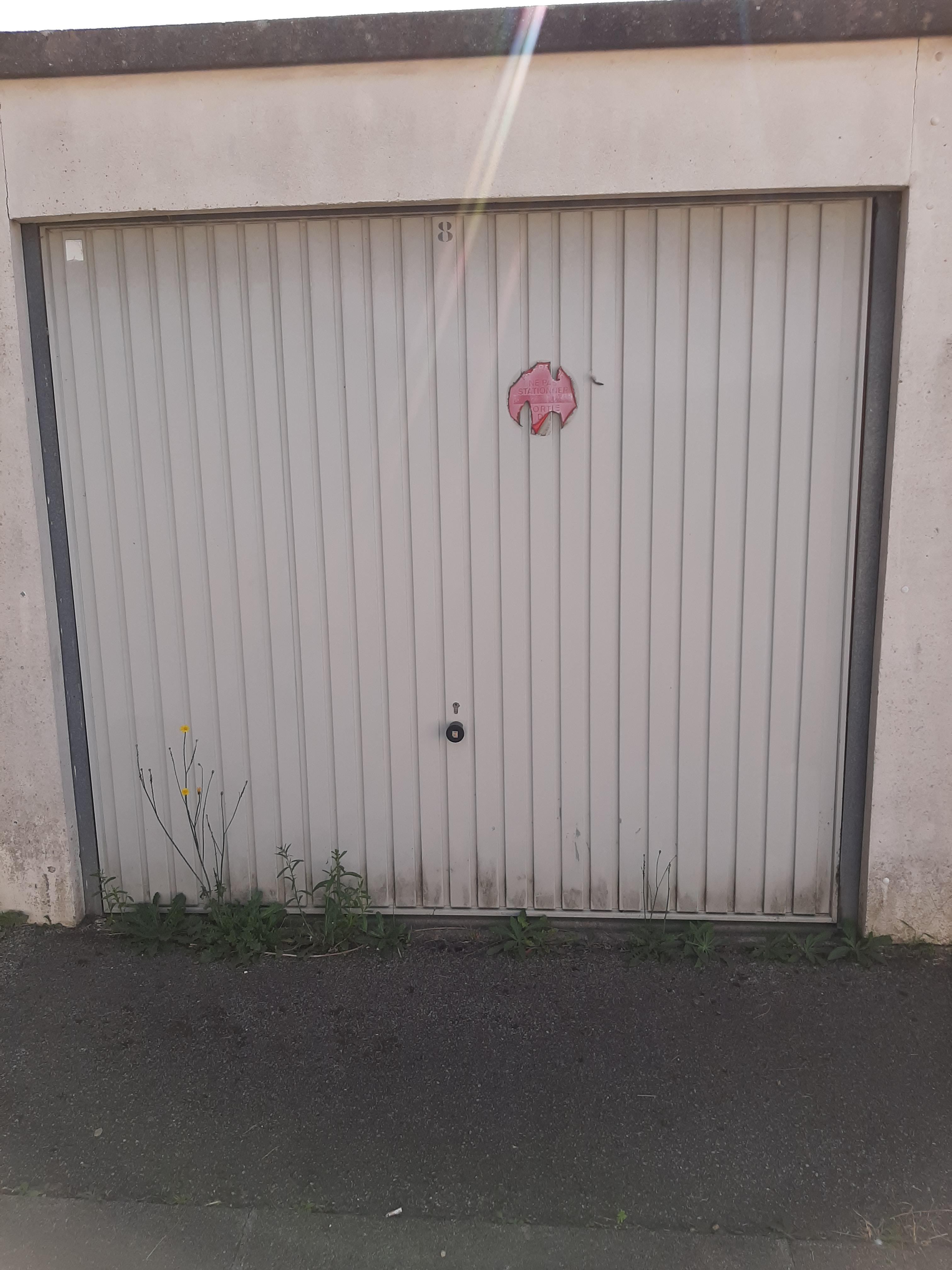 Parking - Box fermé à la location