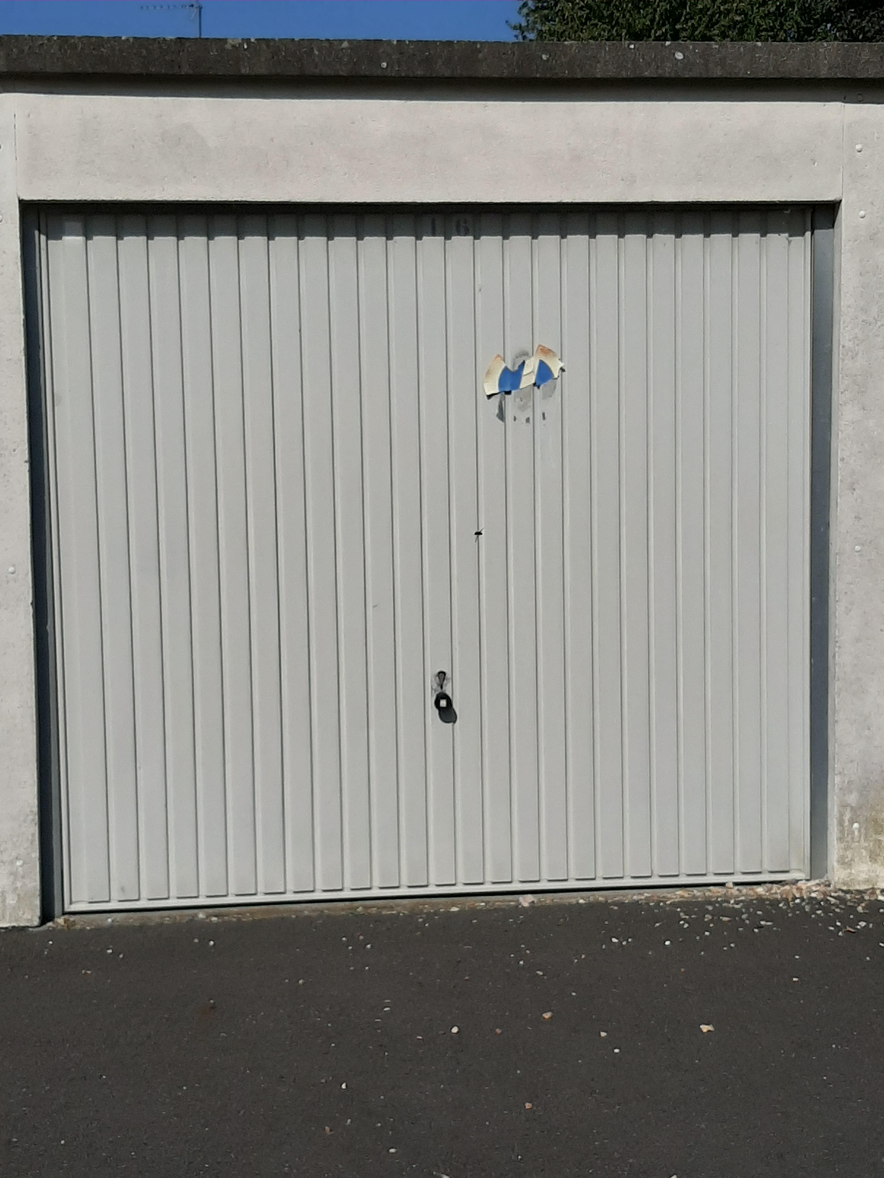 Stockage / parking / garde-meuble