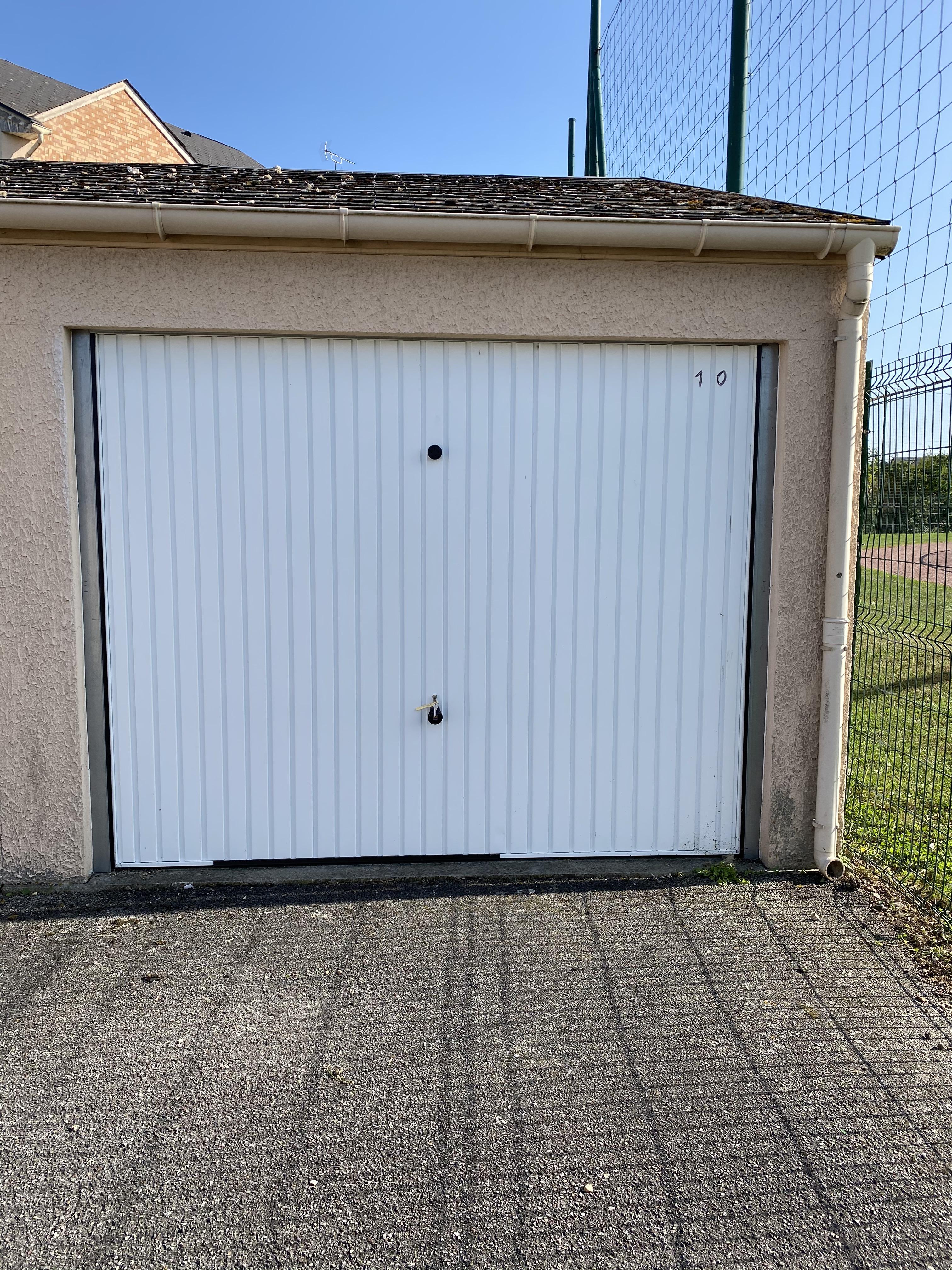 Location box fermé à clé rez-de-chaussée