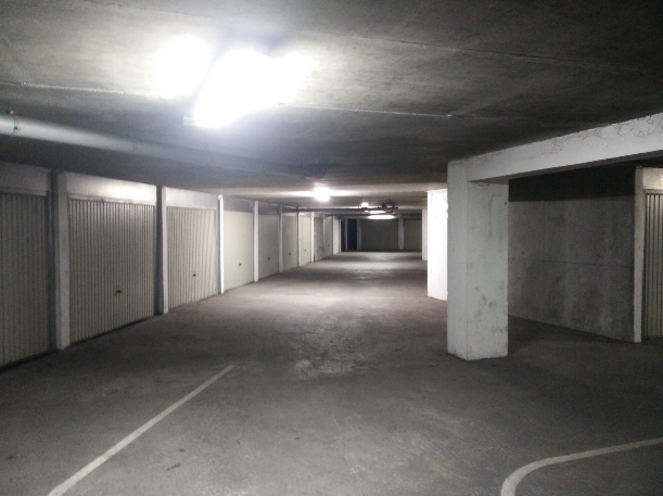 Parking sécurisé / garage / Box