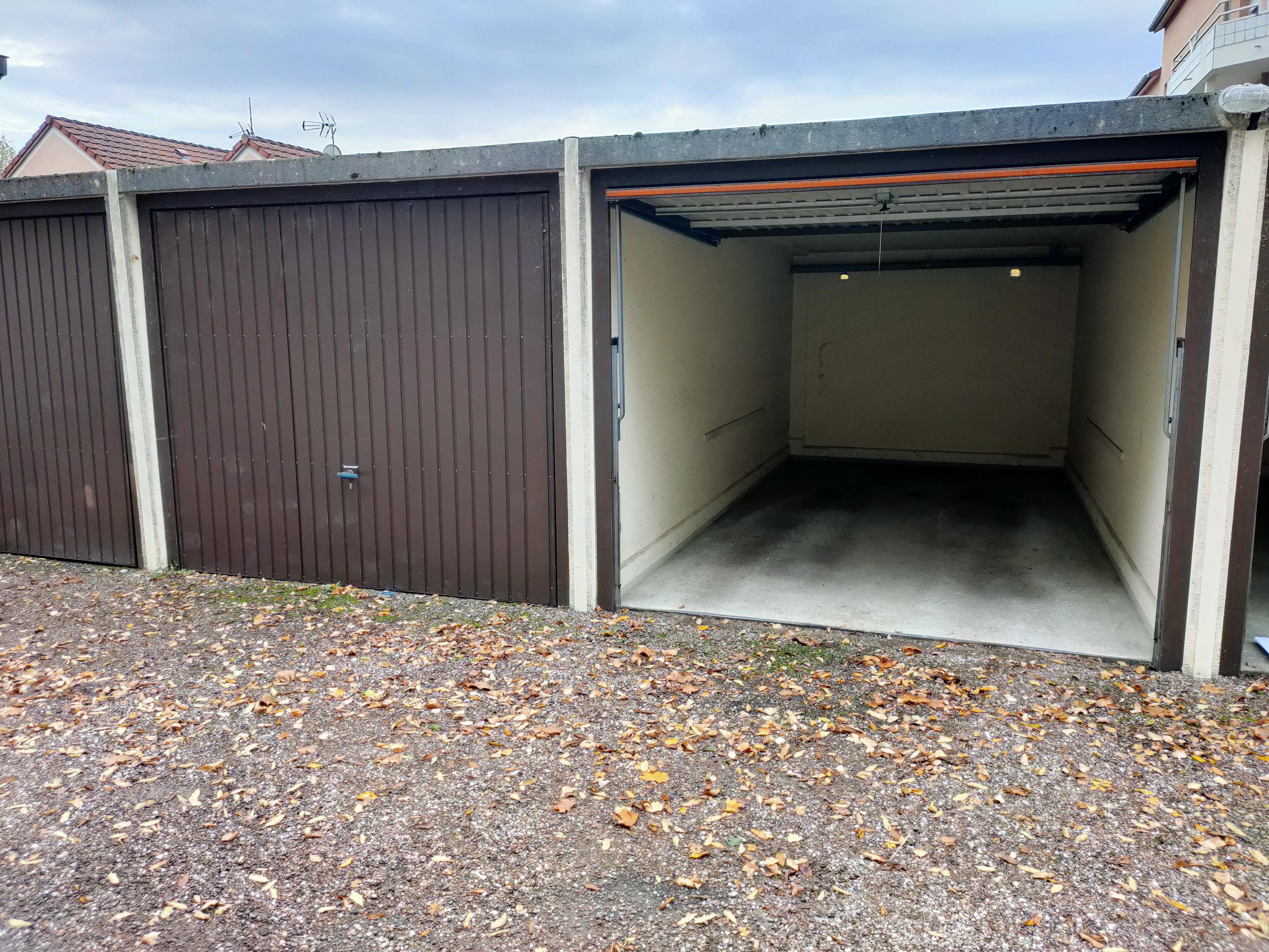 Garage/ box à louer à Vesoul