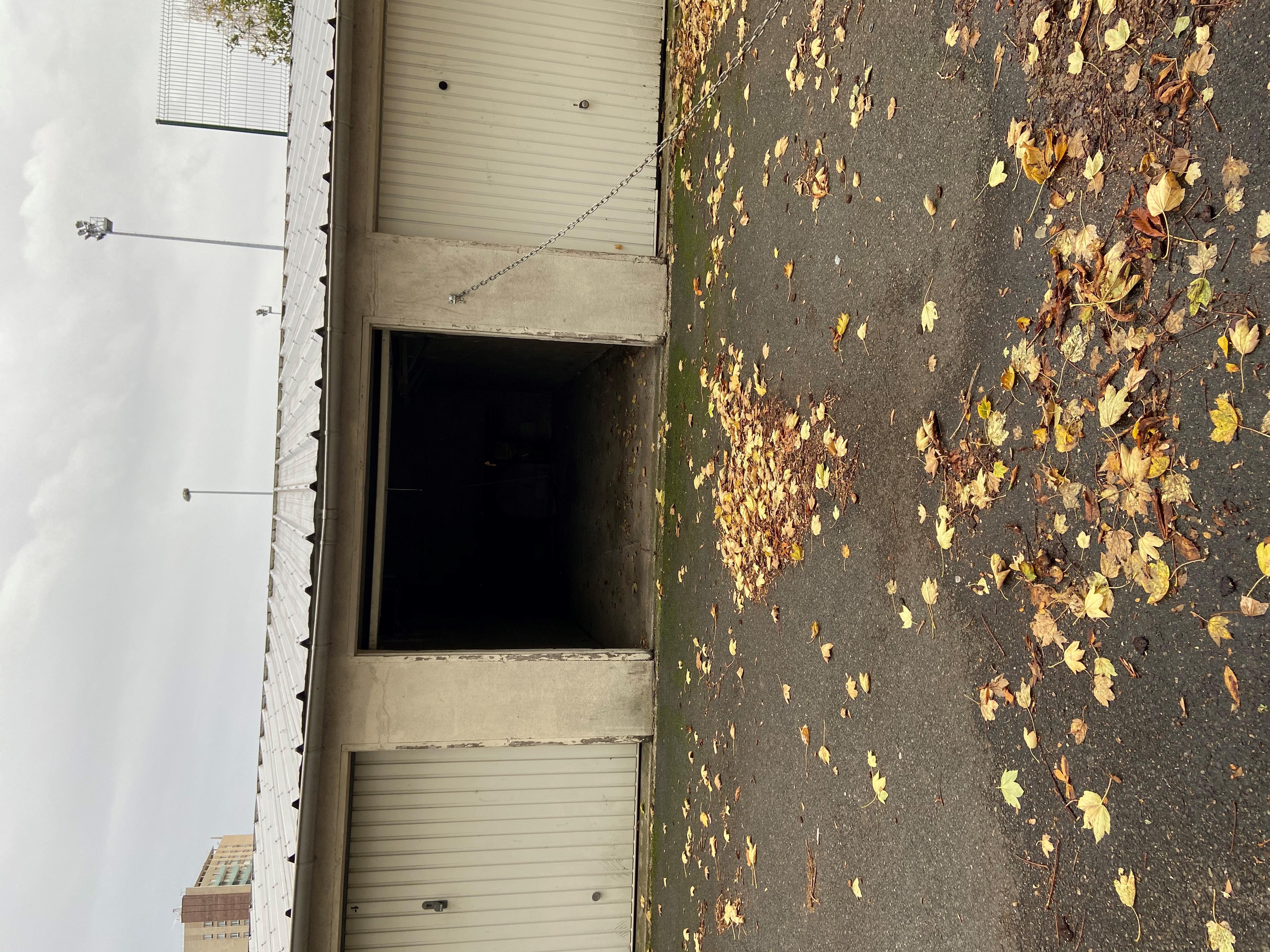 Parking fermé / Box de stockage RDC