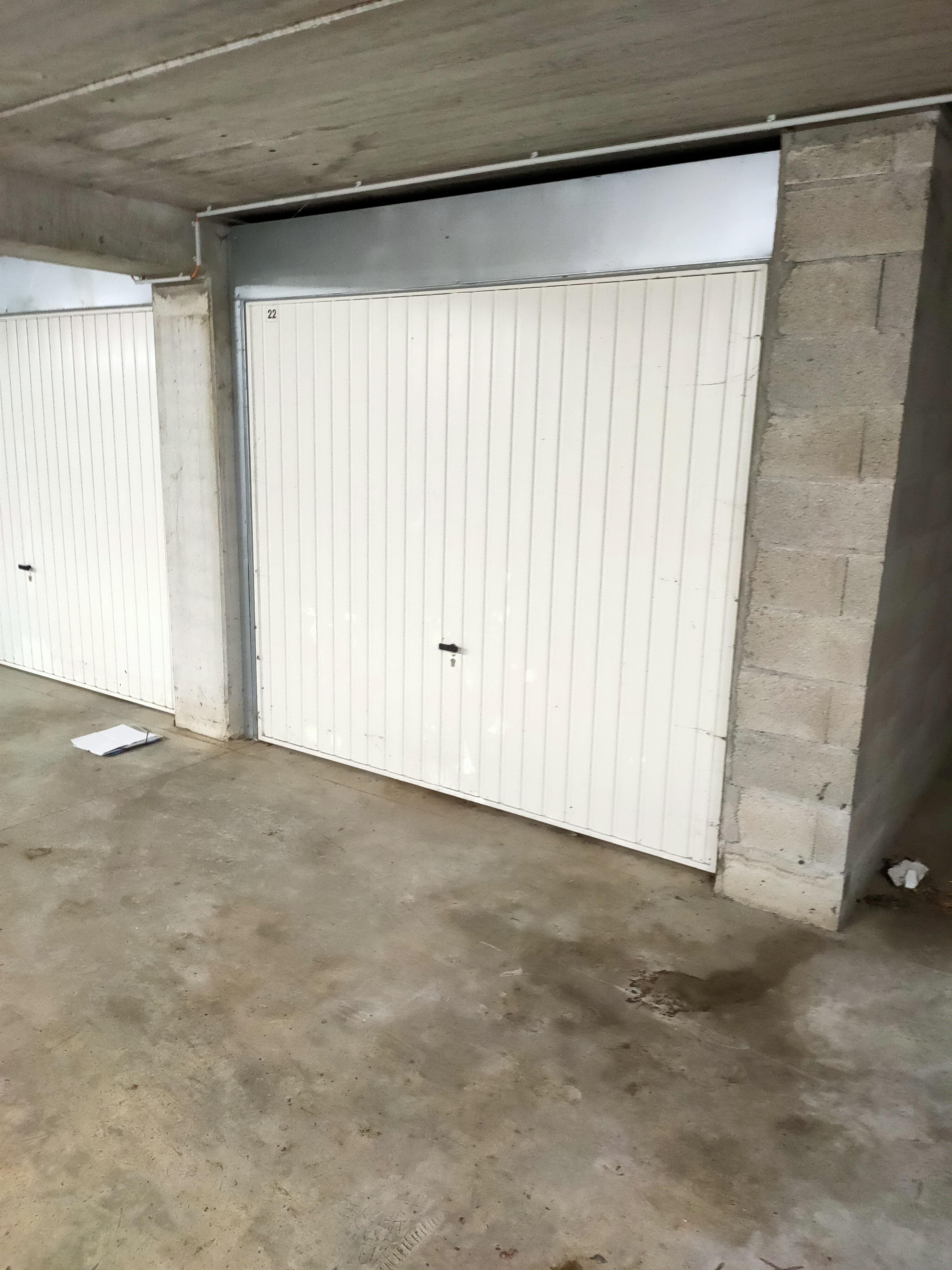 Box fermé à la location parking