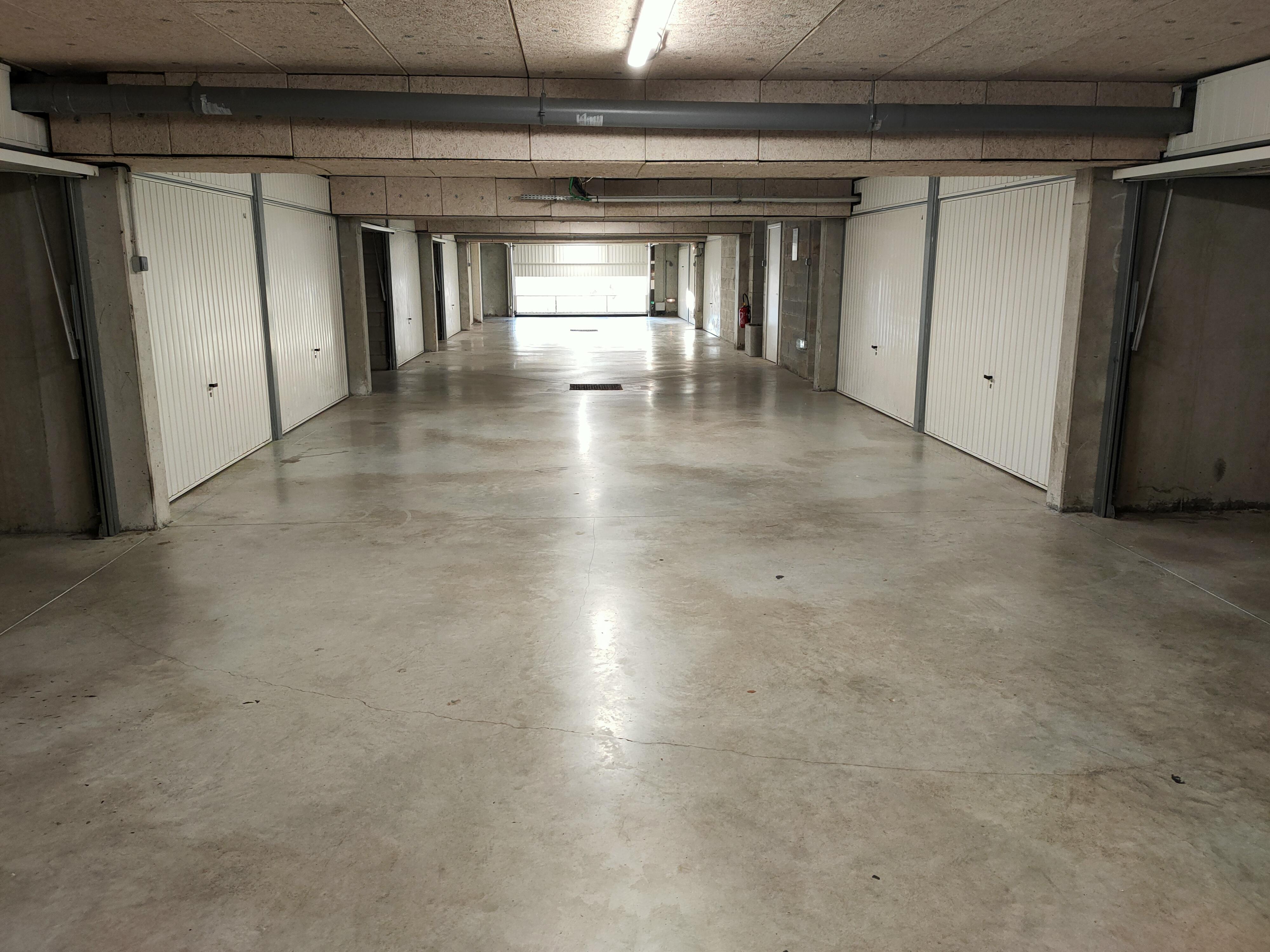 Garage résidence sécurisée