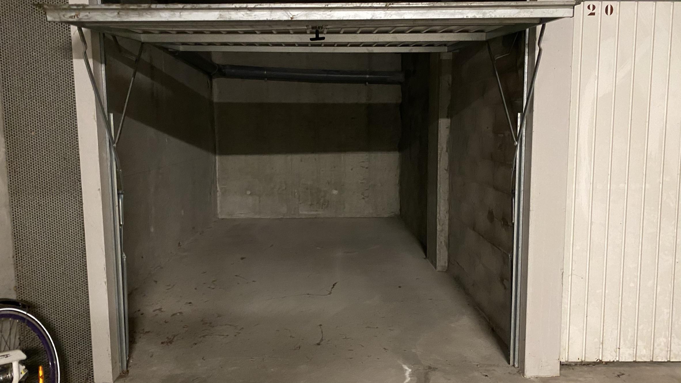 A louer vers le CHU d'Echirolles / Garage
