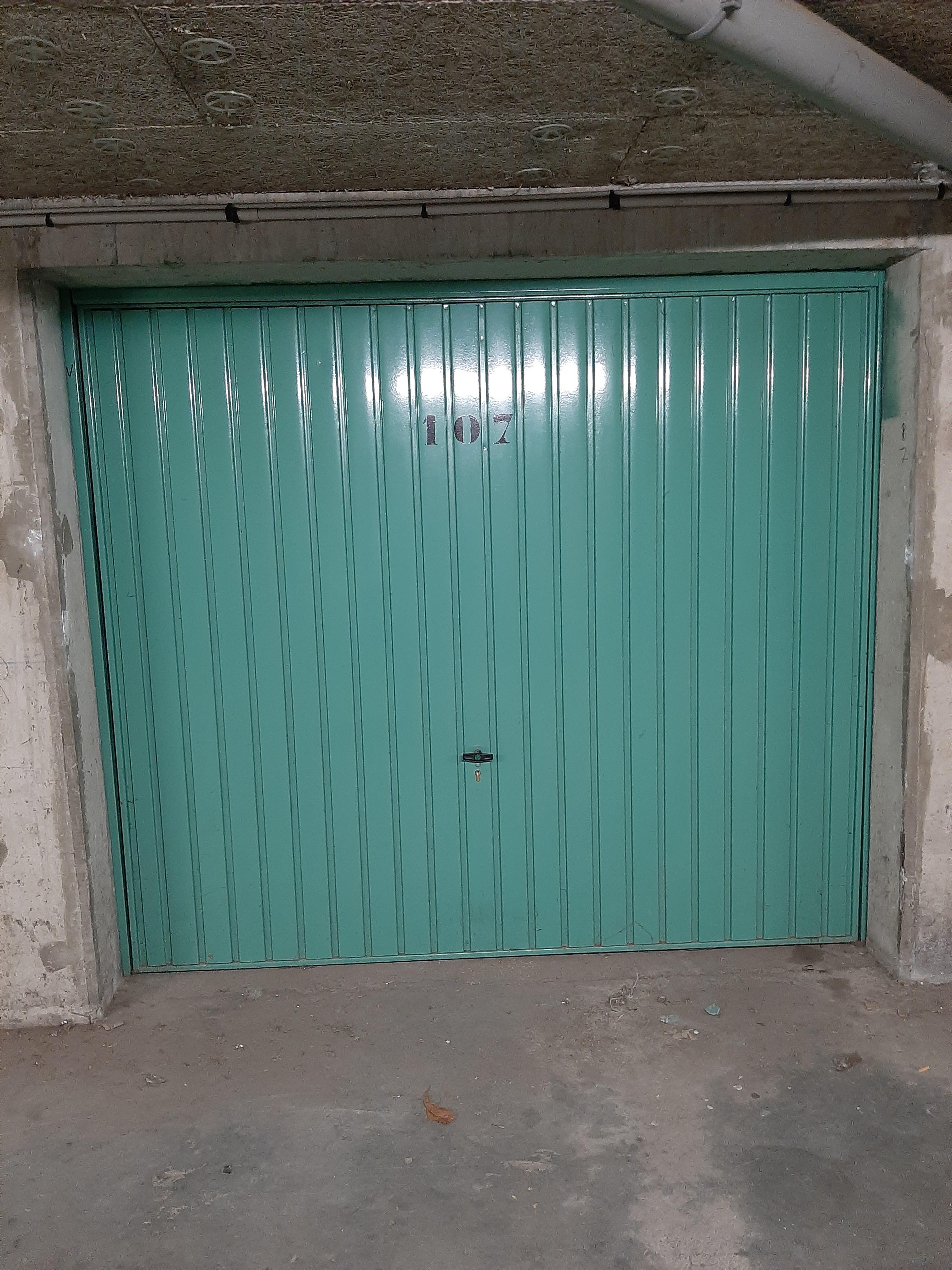 Garage sécurisé à louer Andelys