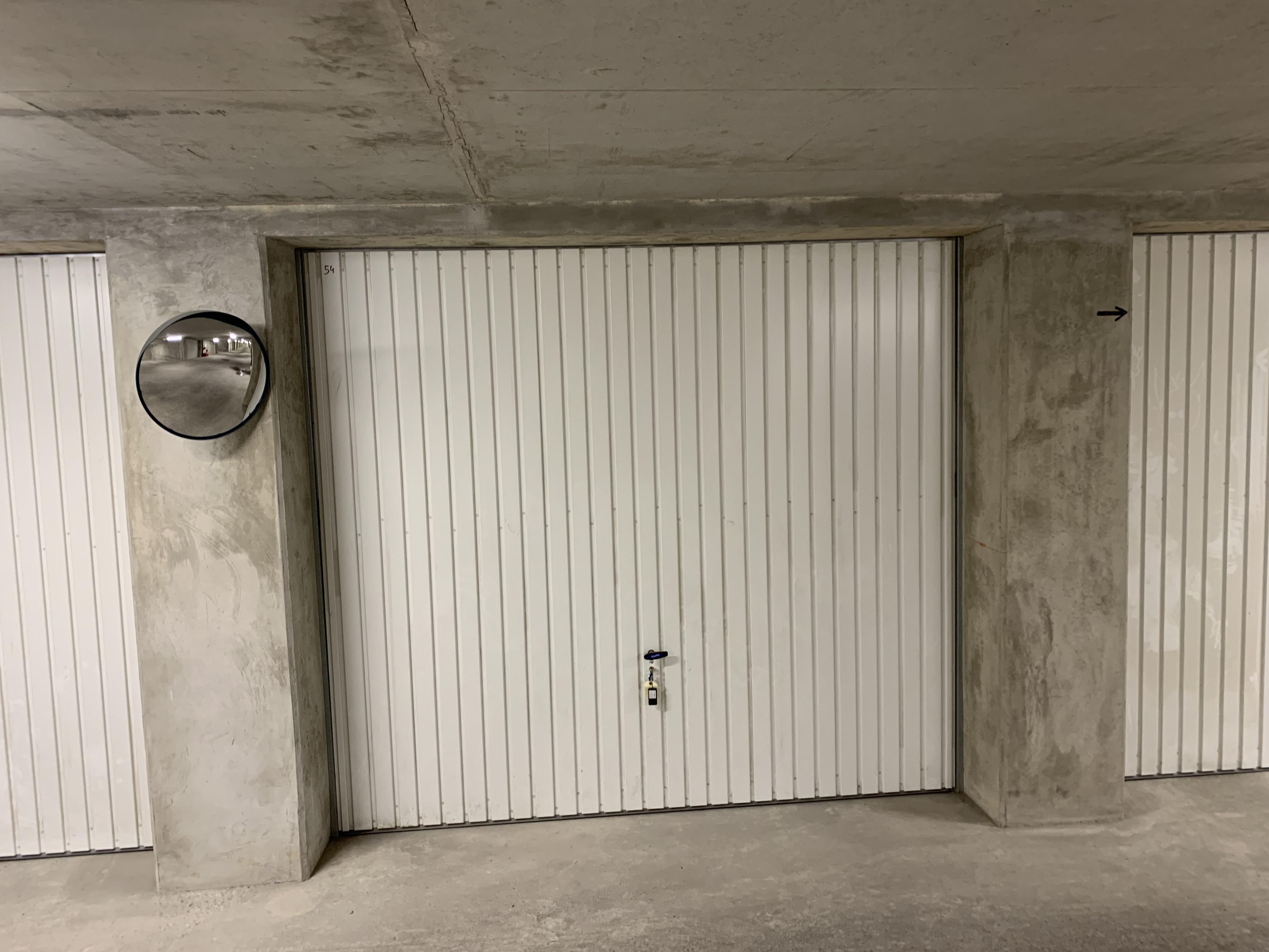 Location garage parking de 14m²