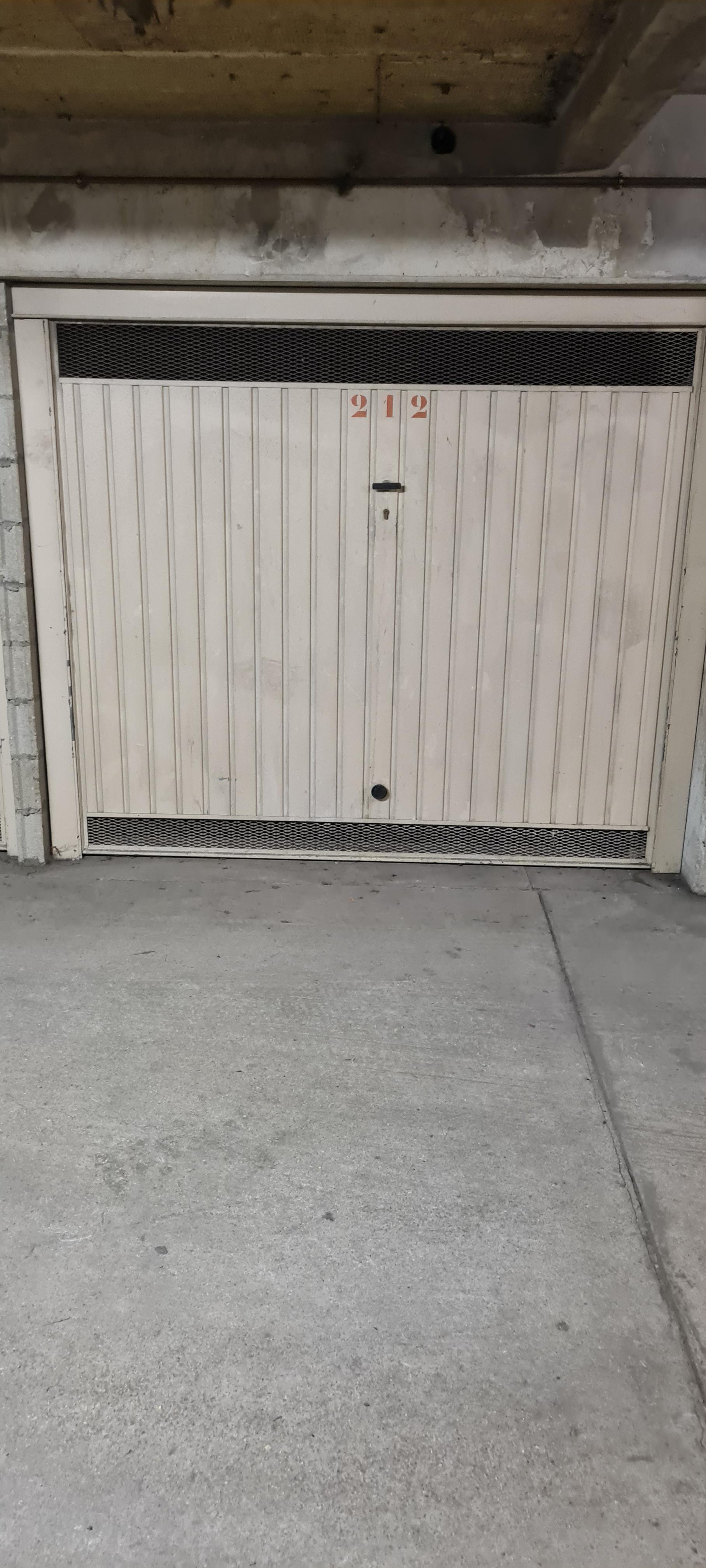 Location garage fermé Melun - KEY