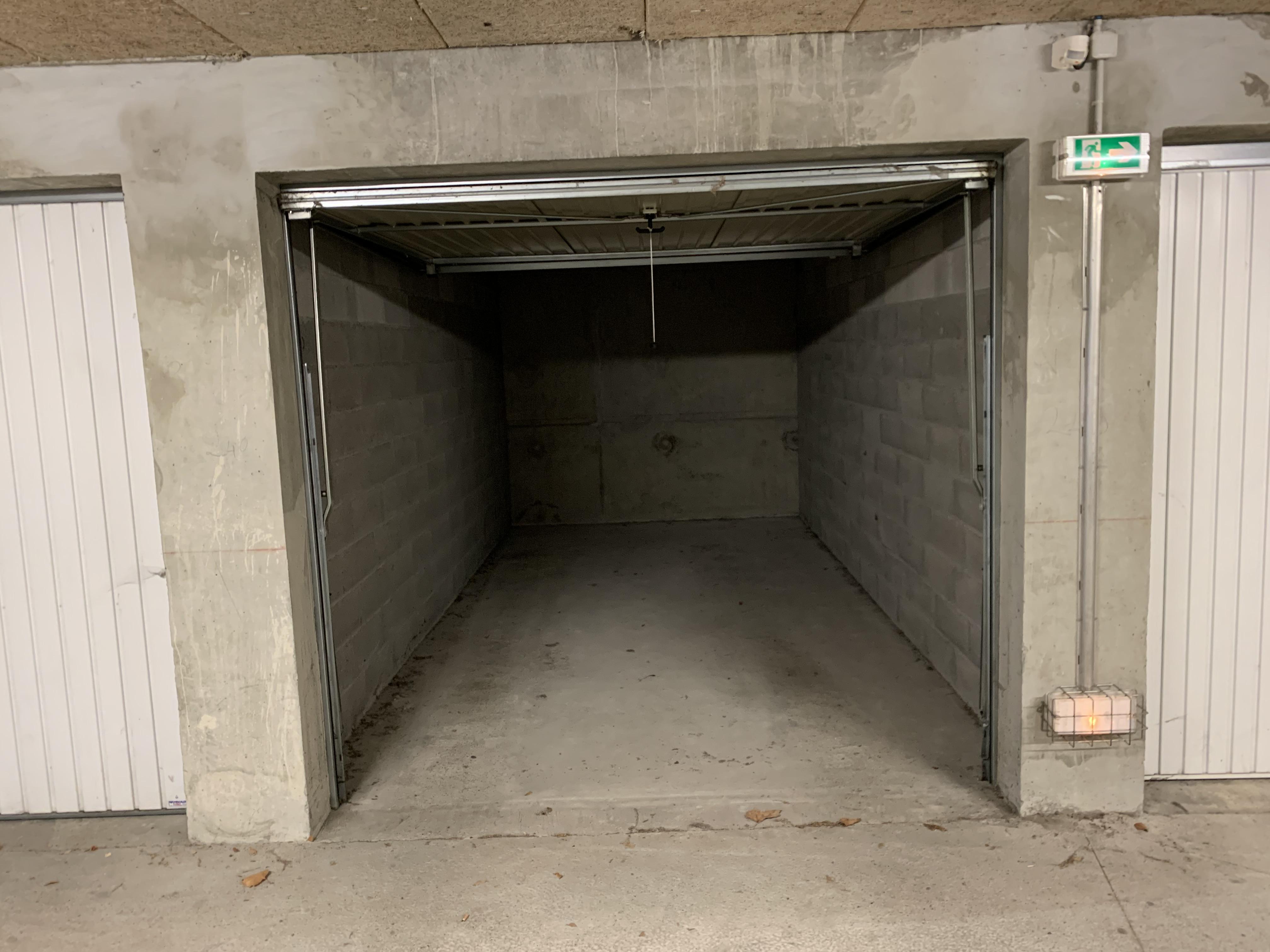 Garage / Parking box fermé
