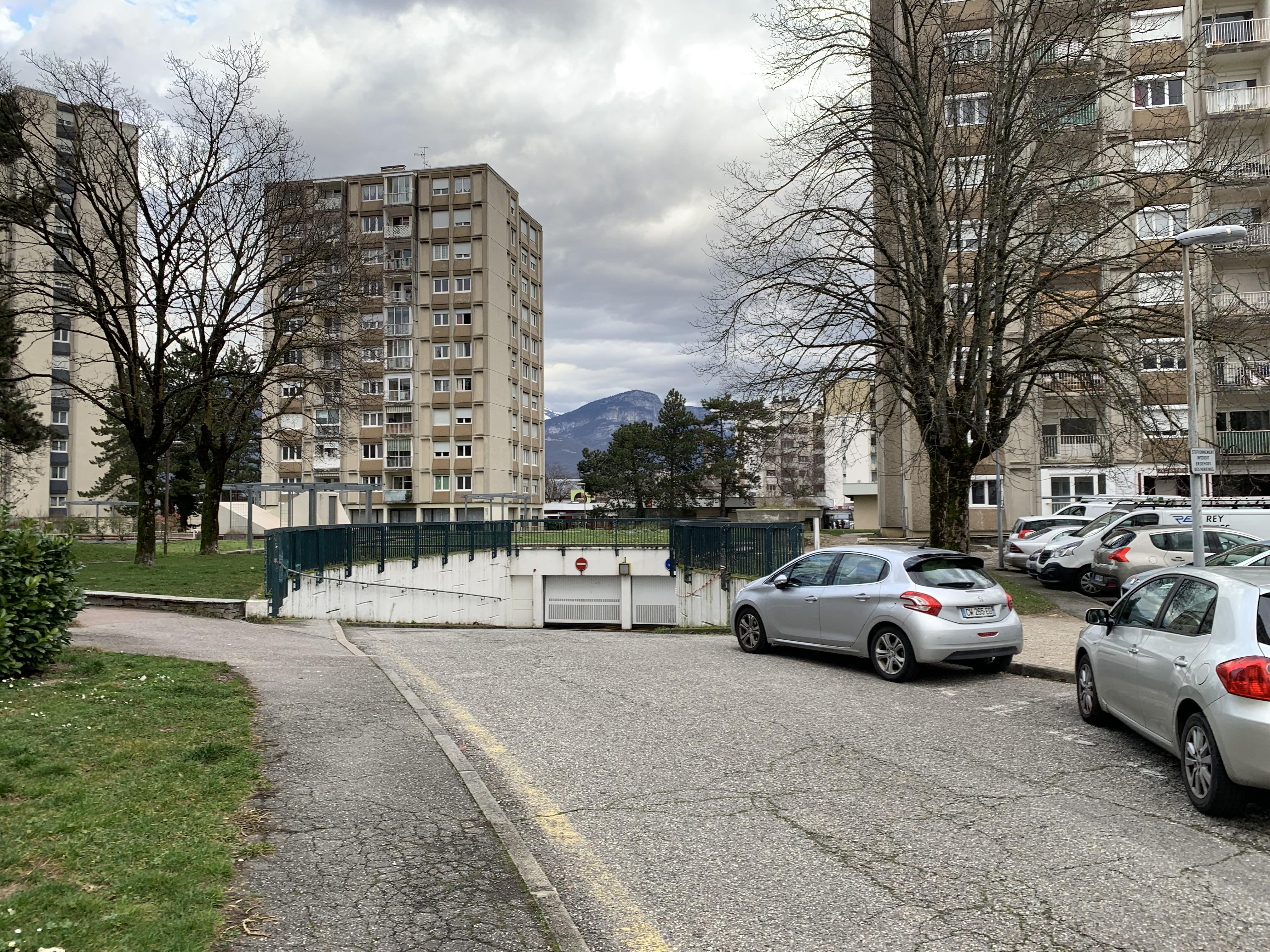 Location Garage fermé de 14m² à Cognin