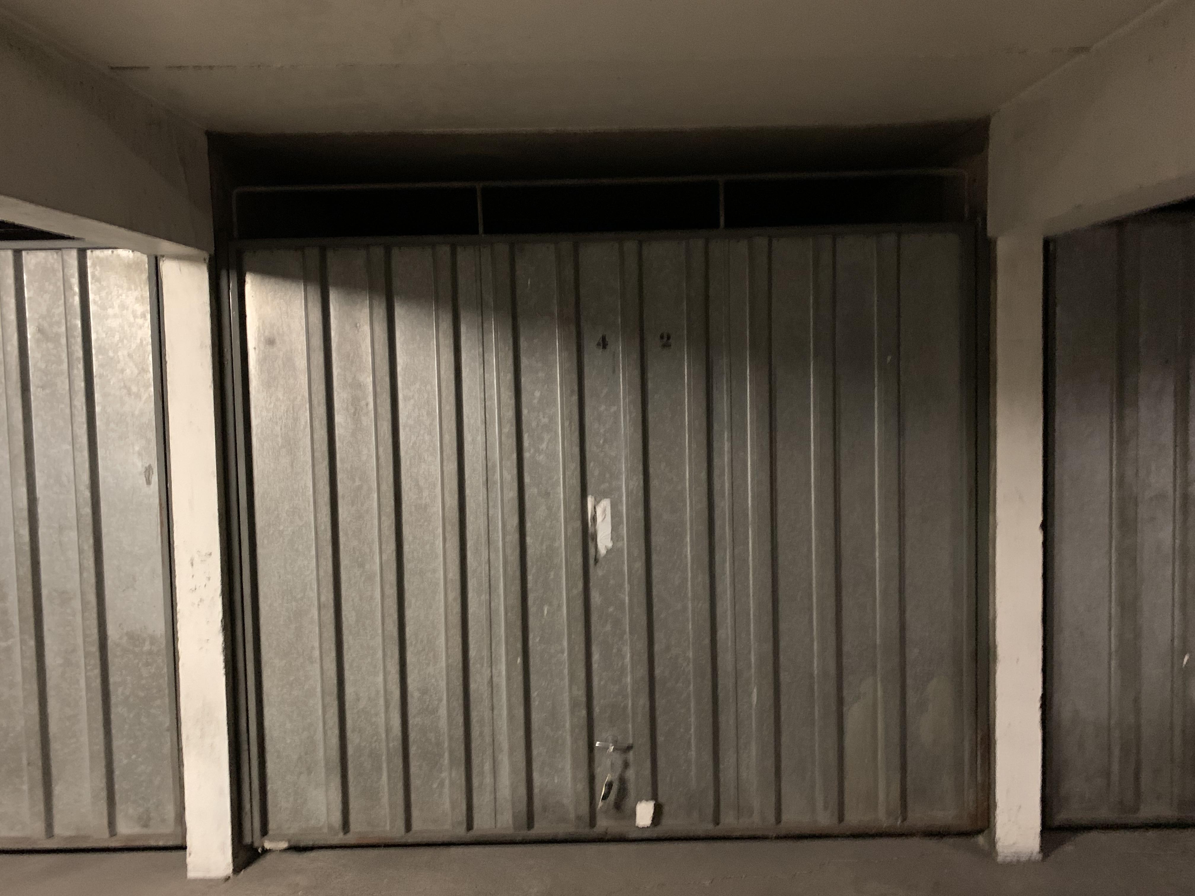 Garage : stationnement véhicule