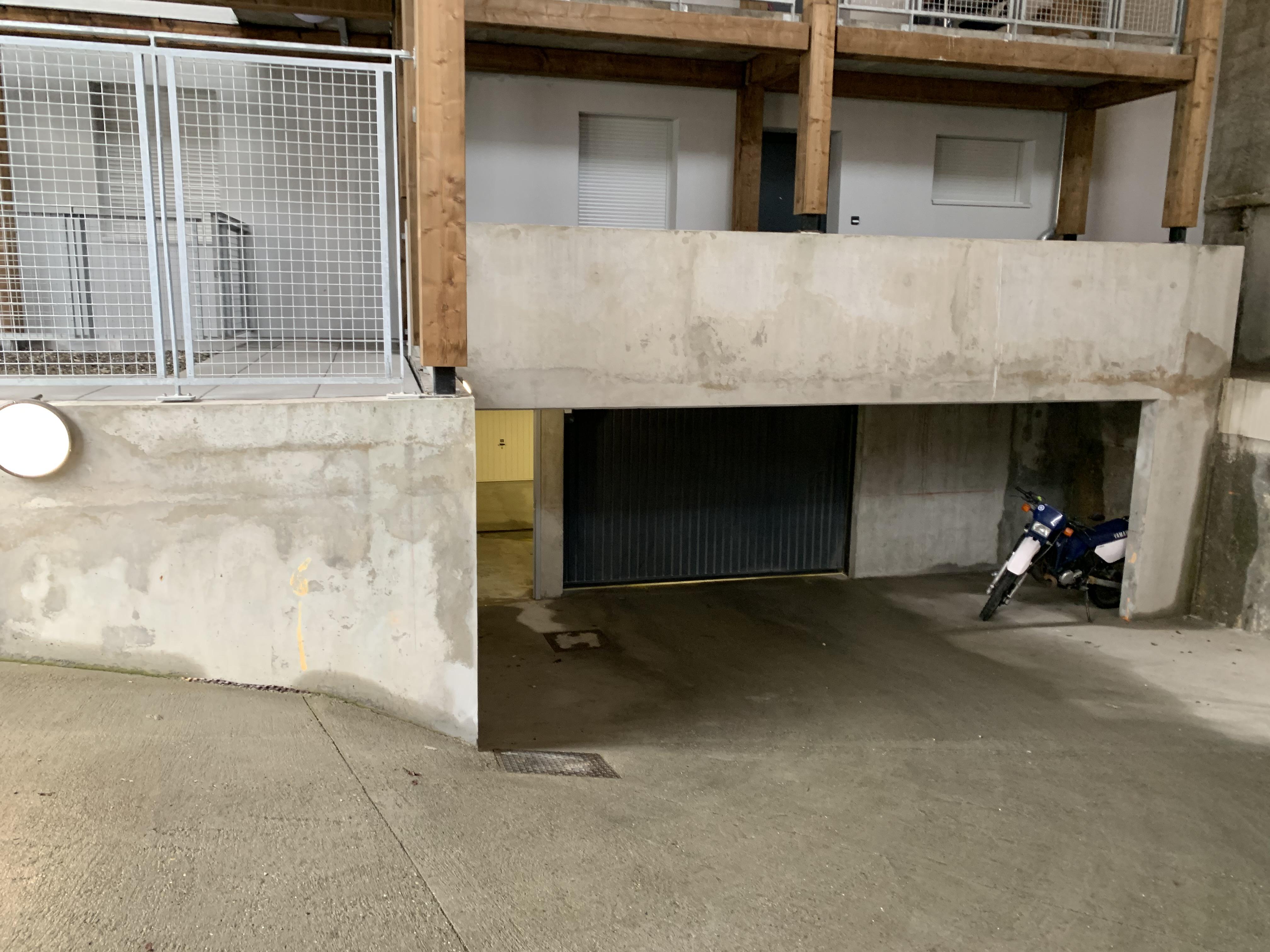 Garage à louer de 16m² / Leysse