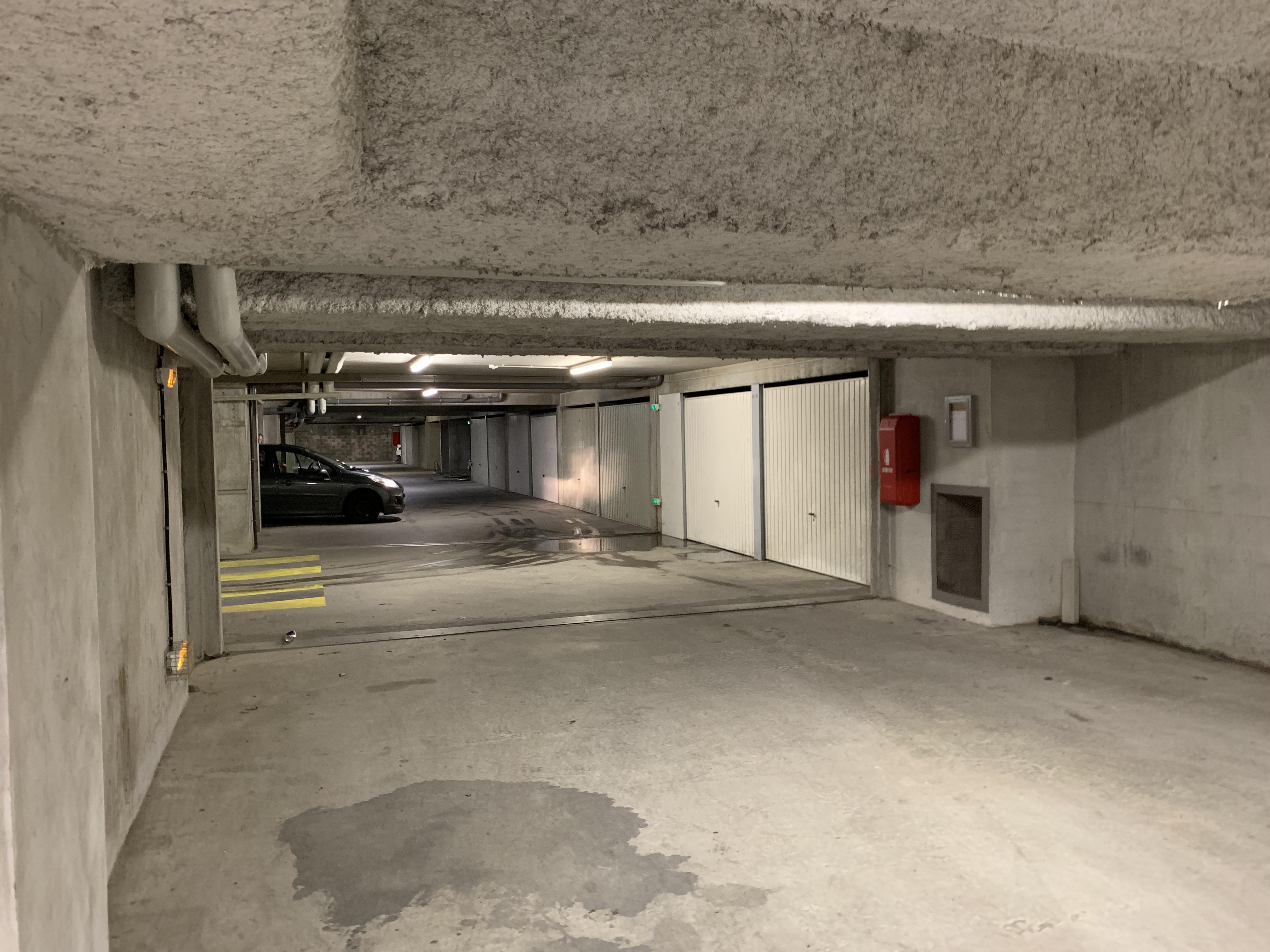 Grand Garage de 21m² à louer à Chambéry