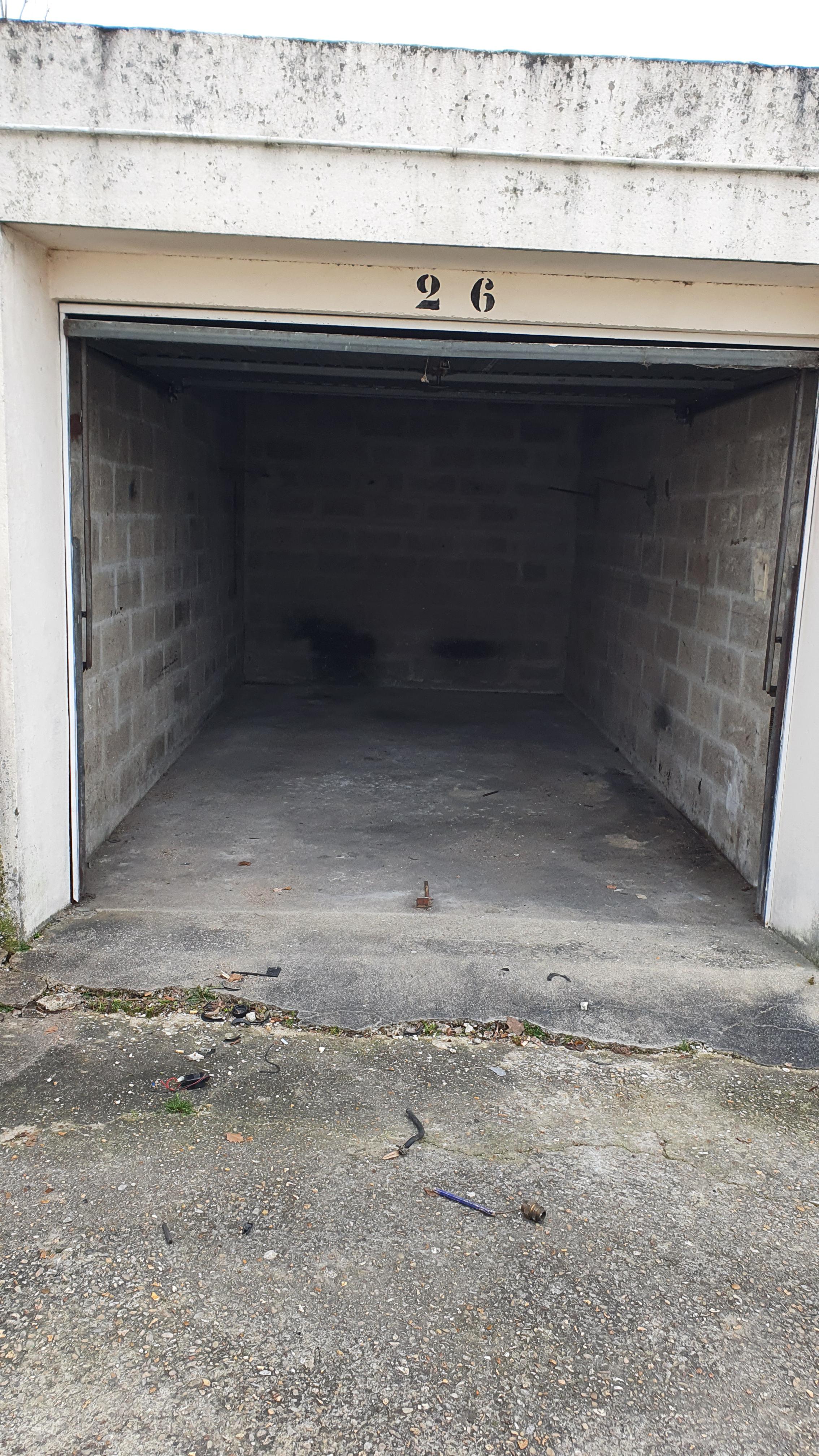 Garage sécurisé : stockage ou parking