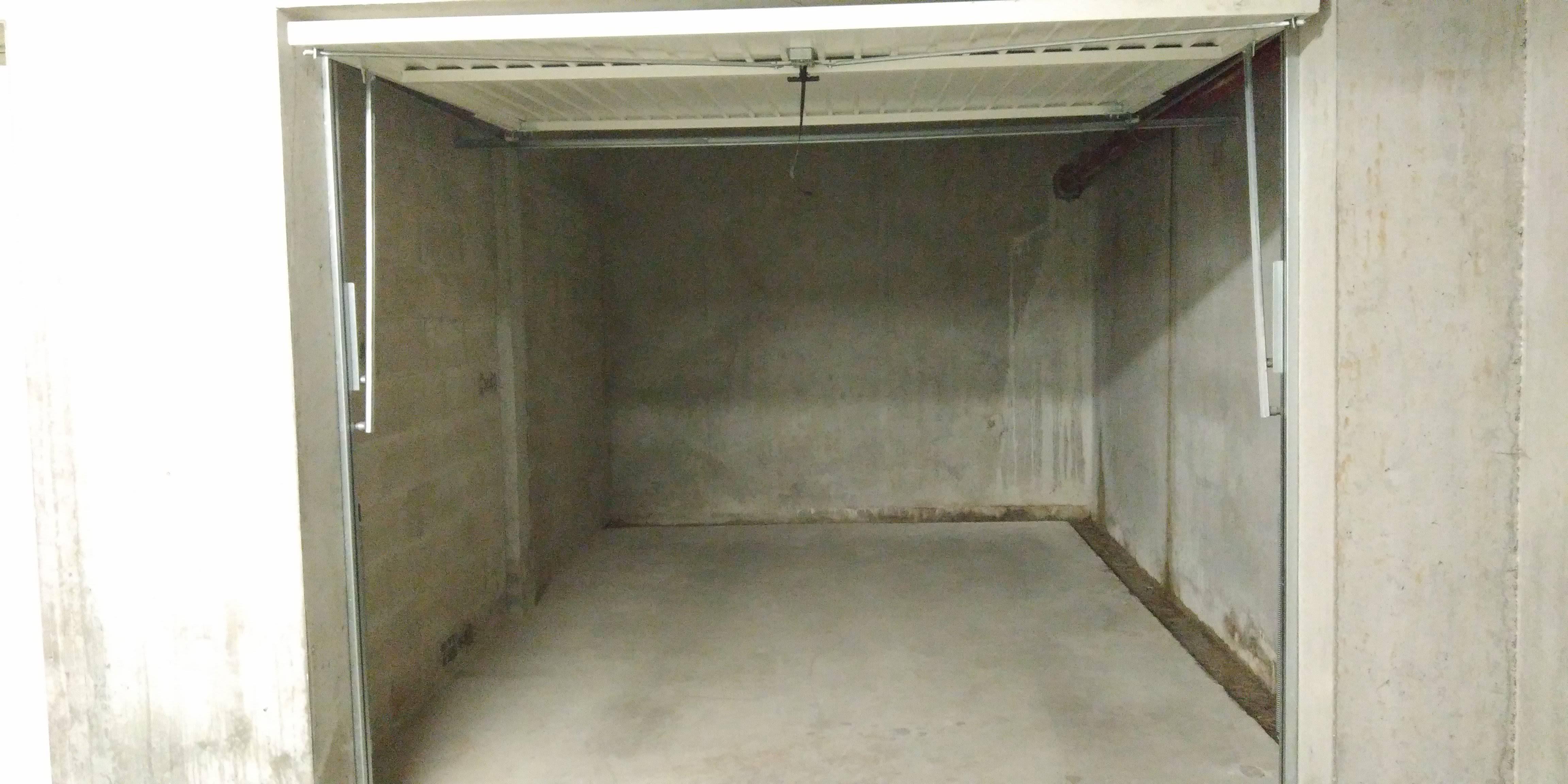 Garage en sous-sol / Bourg