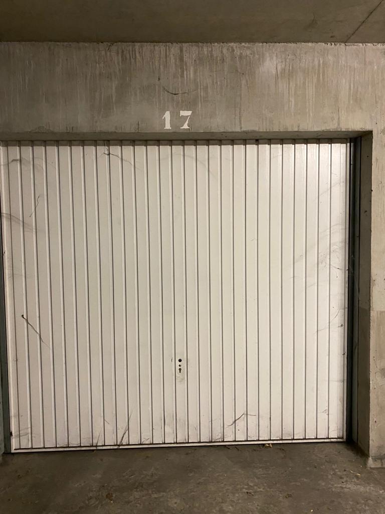 Garage fermé à louer Grenoble