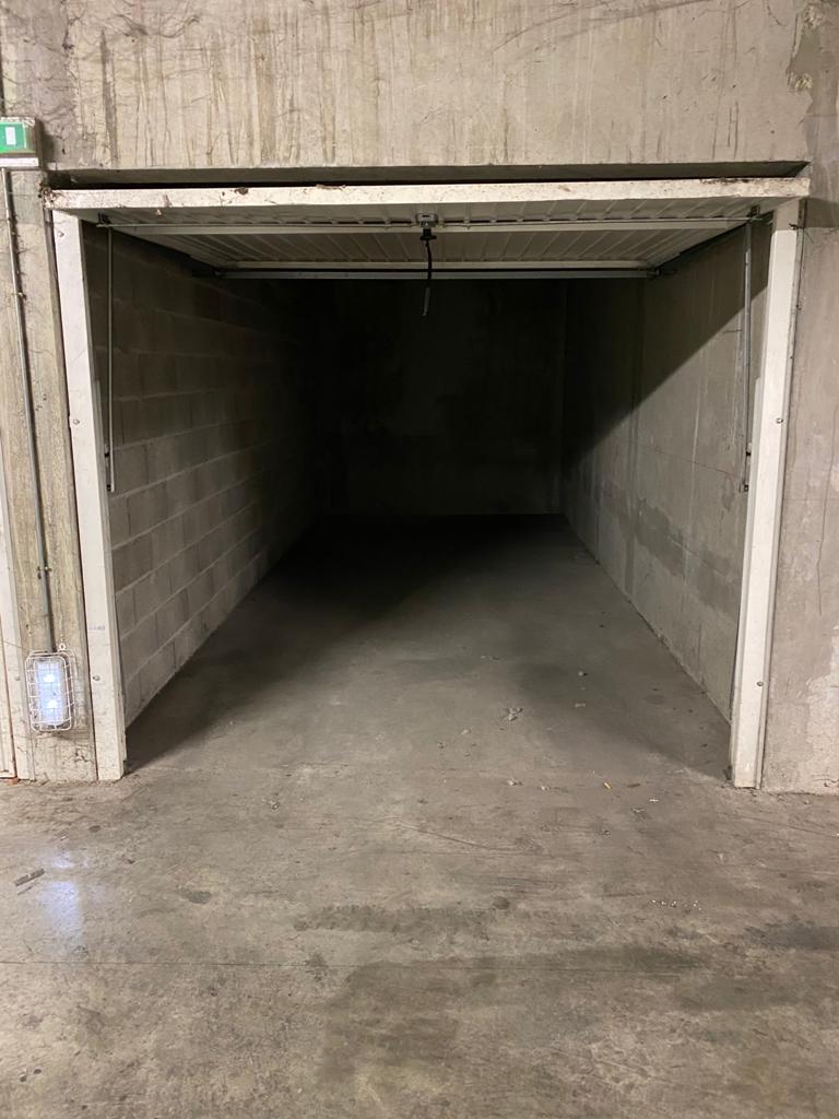 Grand garage en sous-sol / Grenoble Sud