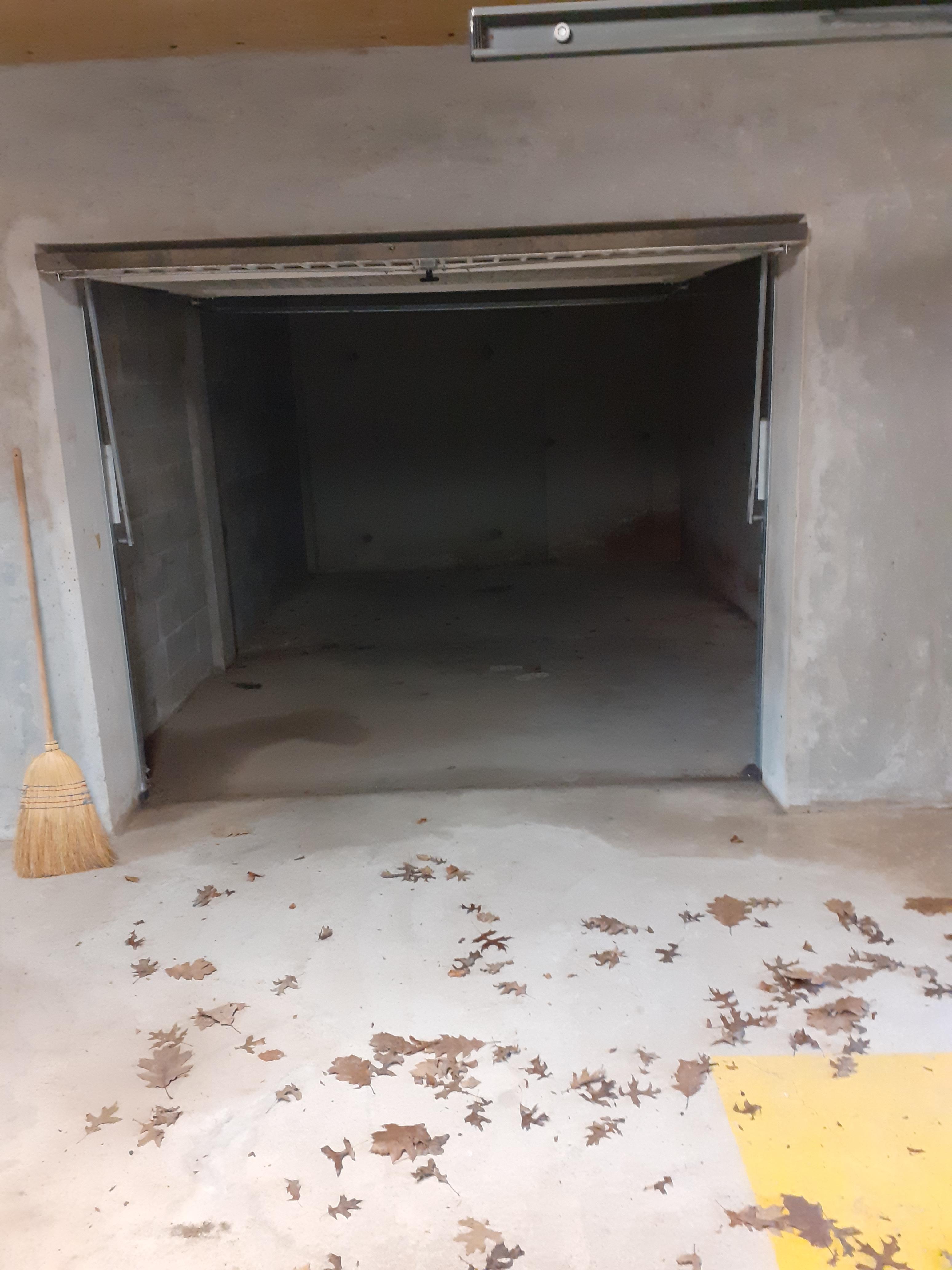 Box sécurisé et fermé à la location