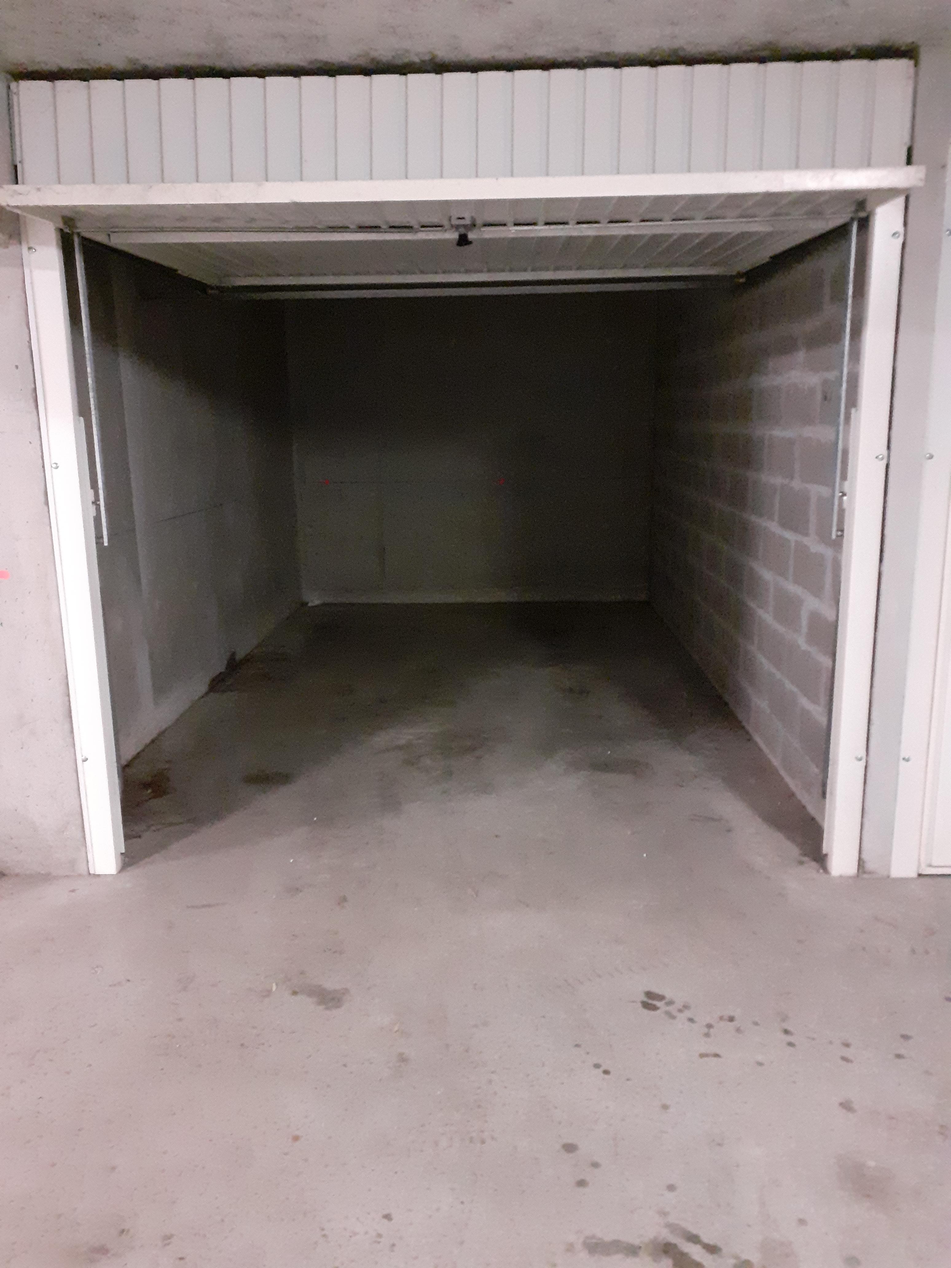 Location box fermé / garage en sous-sol