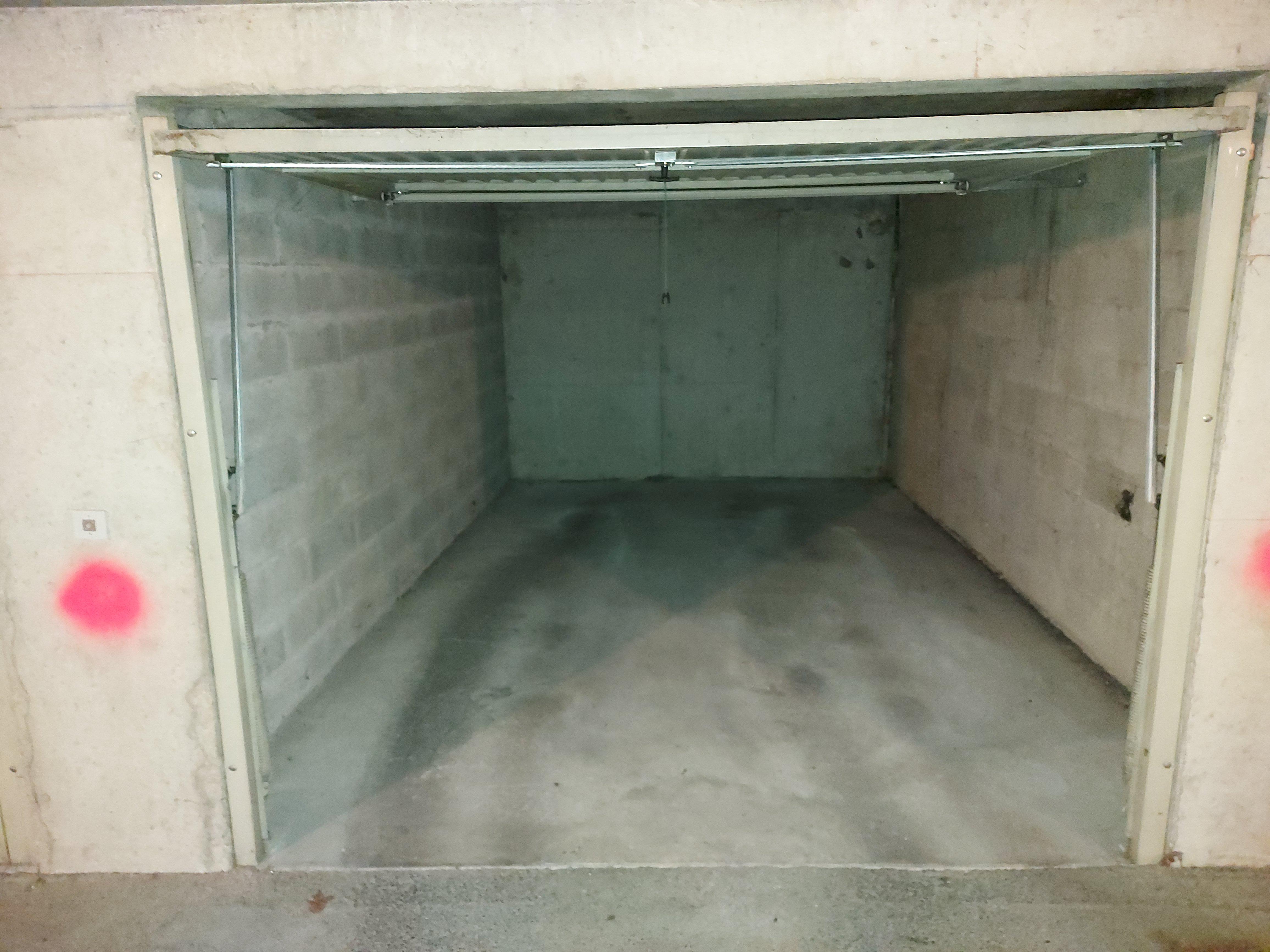 Location garage fermé / parking