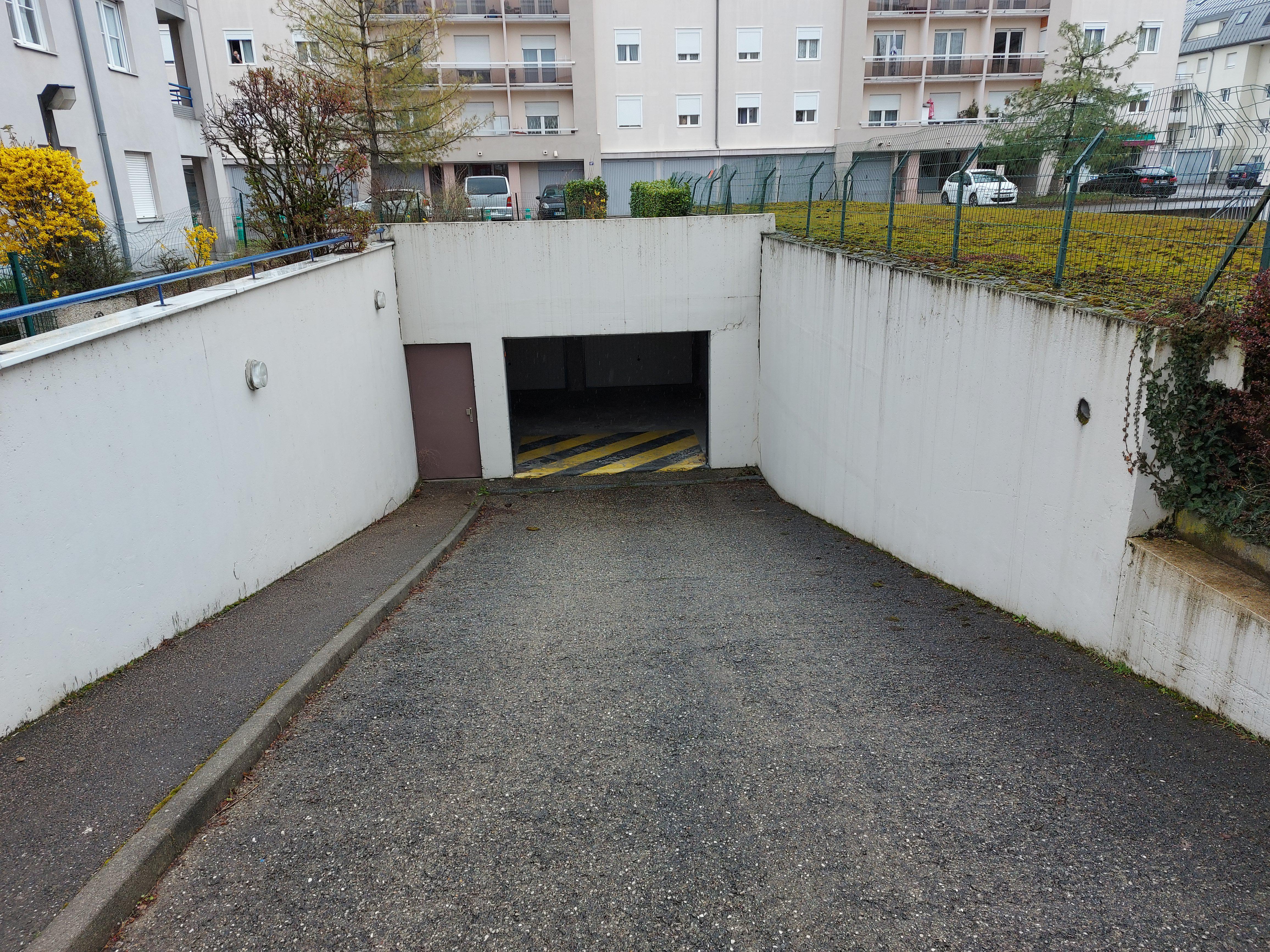 Box à la location sous-sol Annecy