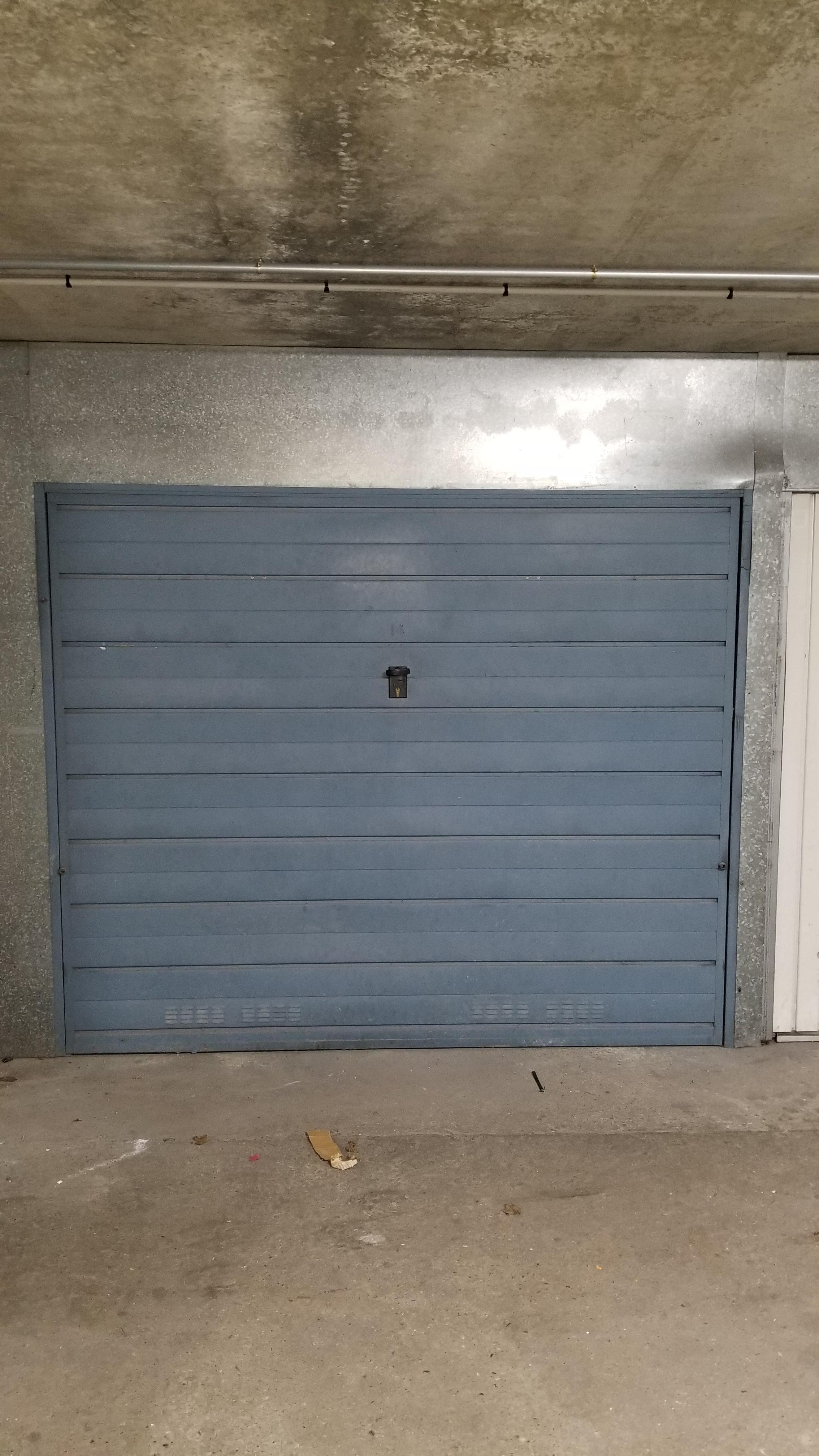 Garage en sous sol sécurisé à Evreux