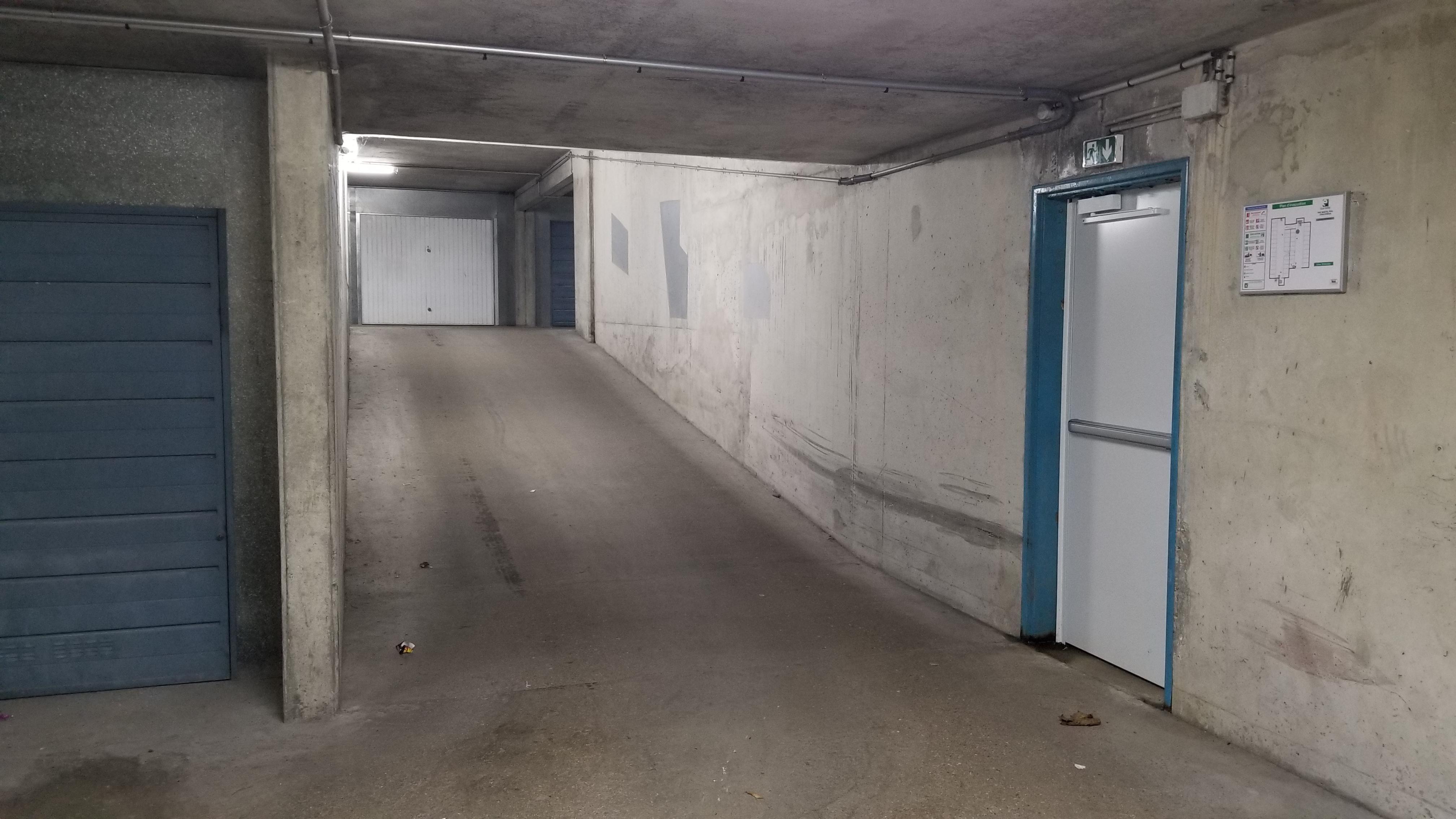 Garage en sous sol sécurisé à Evreux